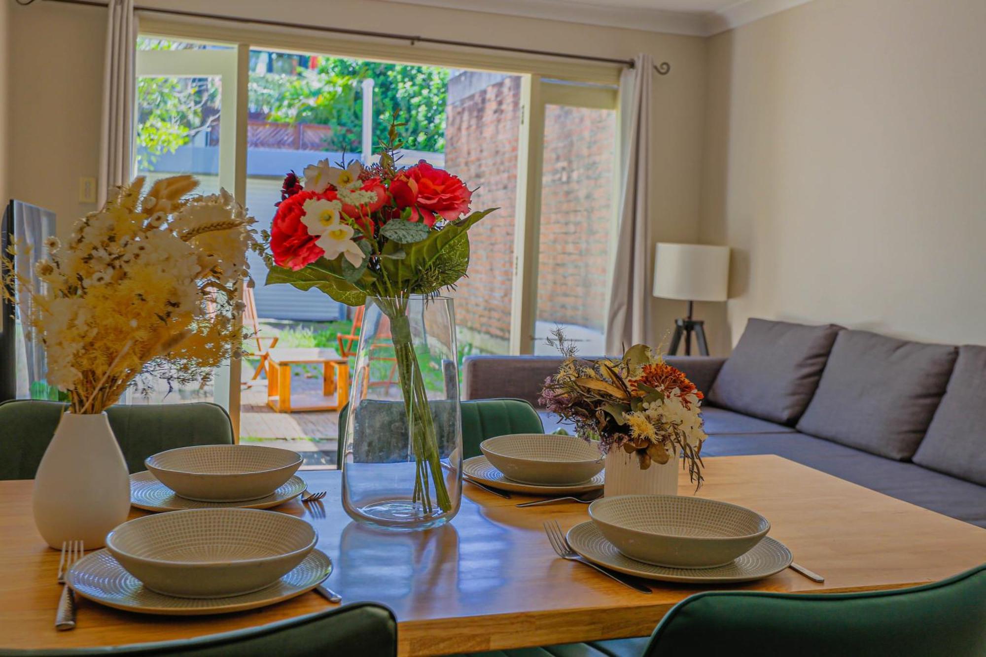 Elegant 2 Bedroom Close To Buz Bridge Rd 2 E-bikes Included * Sydney