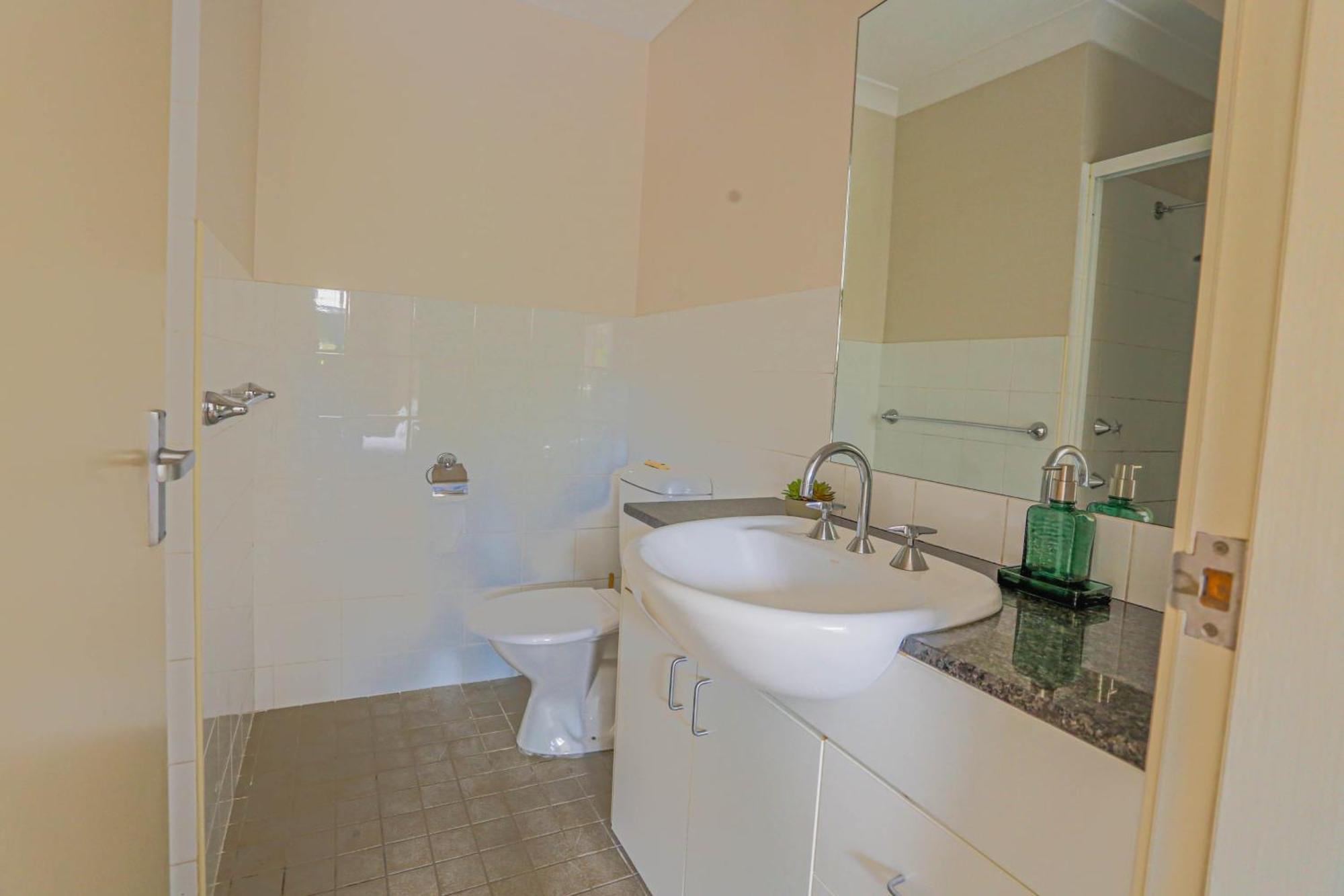 Elegant 2 Bedroom Close To Buz Bridge Rd 2 E-bikes Included Sydney