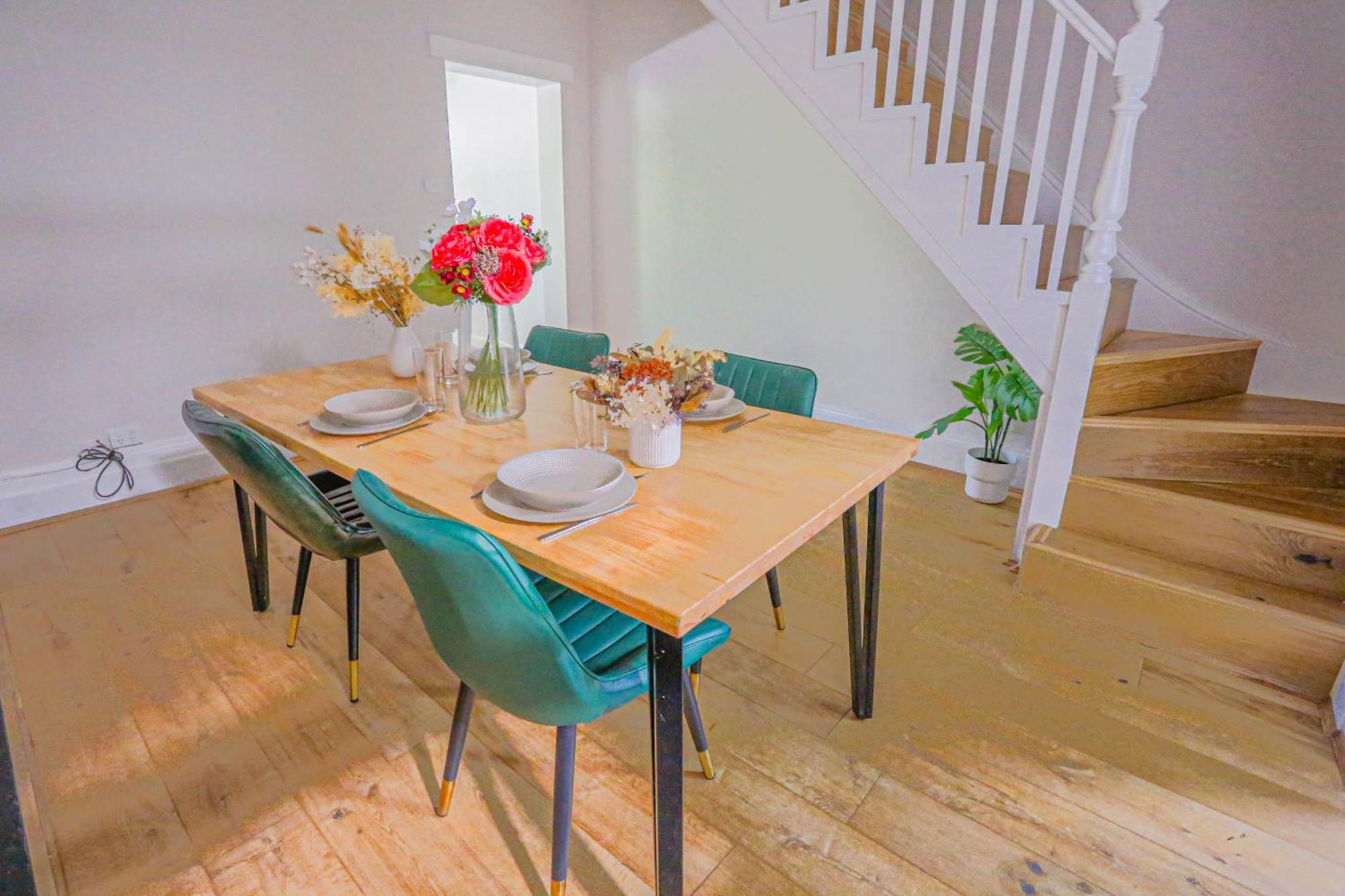 2 Bedroom House With 2 E-bikes Included At Centre Of Chippendale Sydney