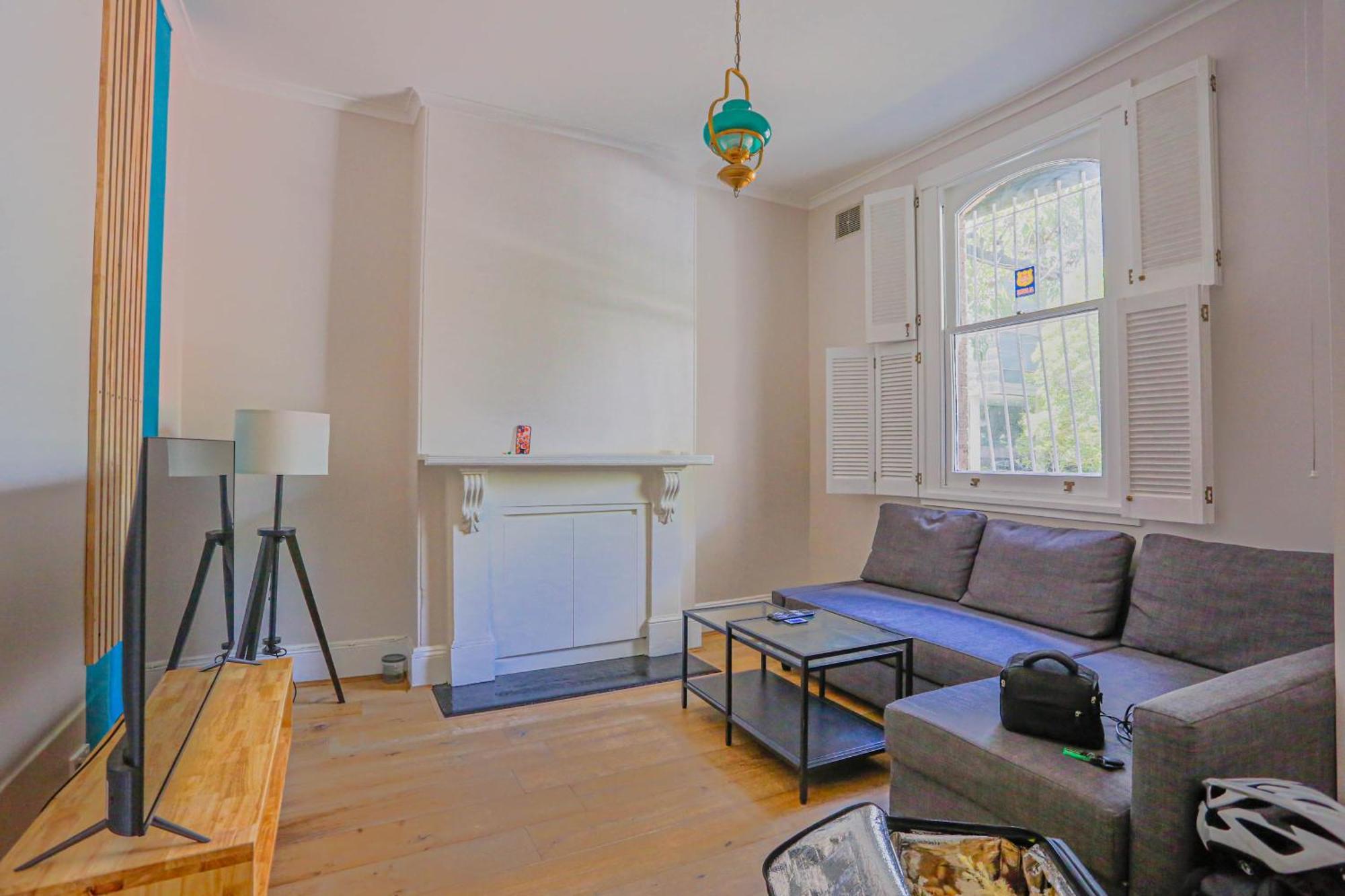 2 Bedroom House With 2 E-bikes Included At Centre Of Chippendale