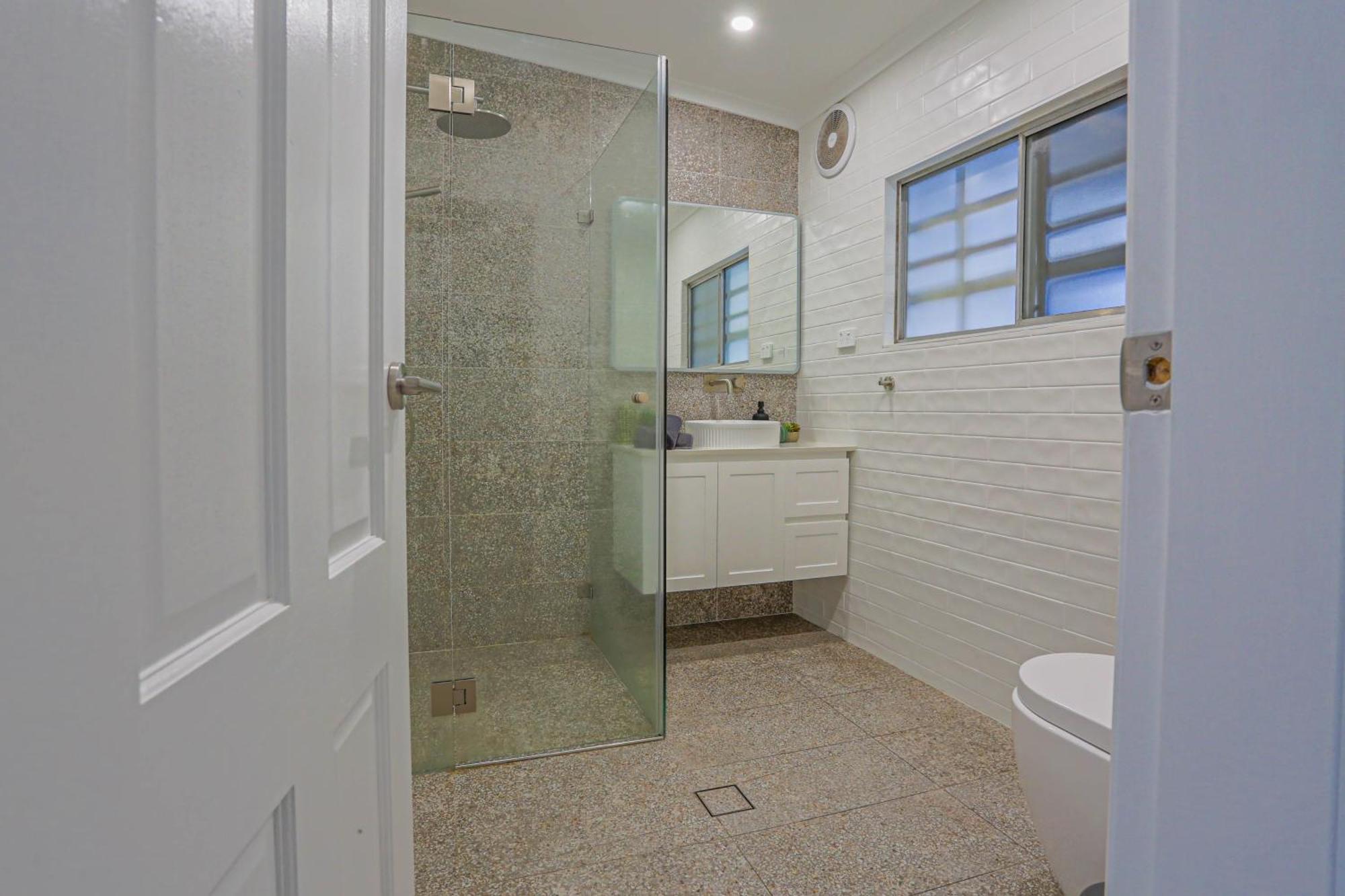 Holiday home 2 Bedroom House With 2 E-bikes Included At Centre Of Chippendale