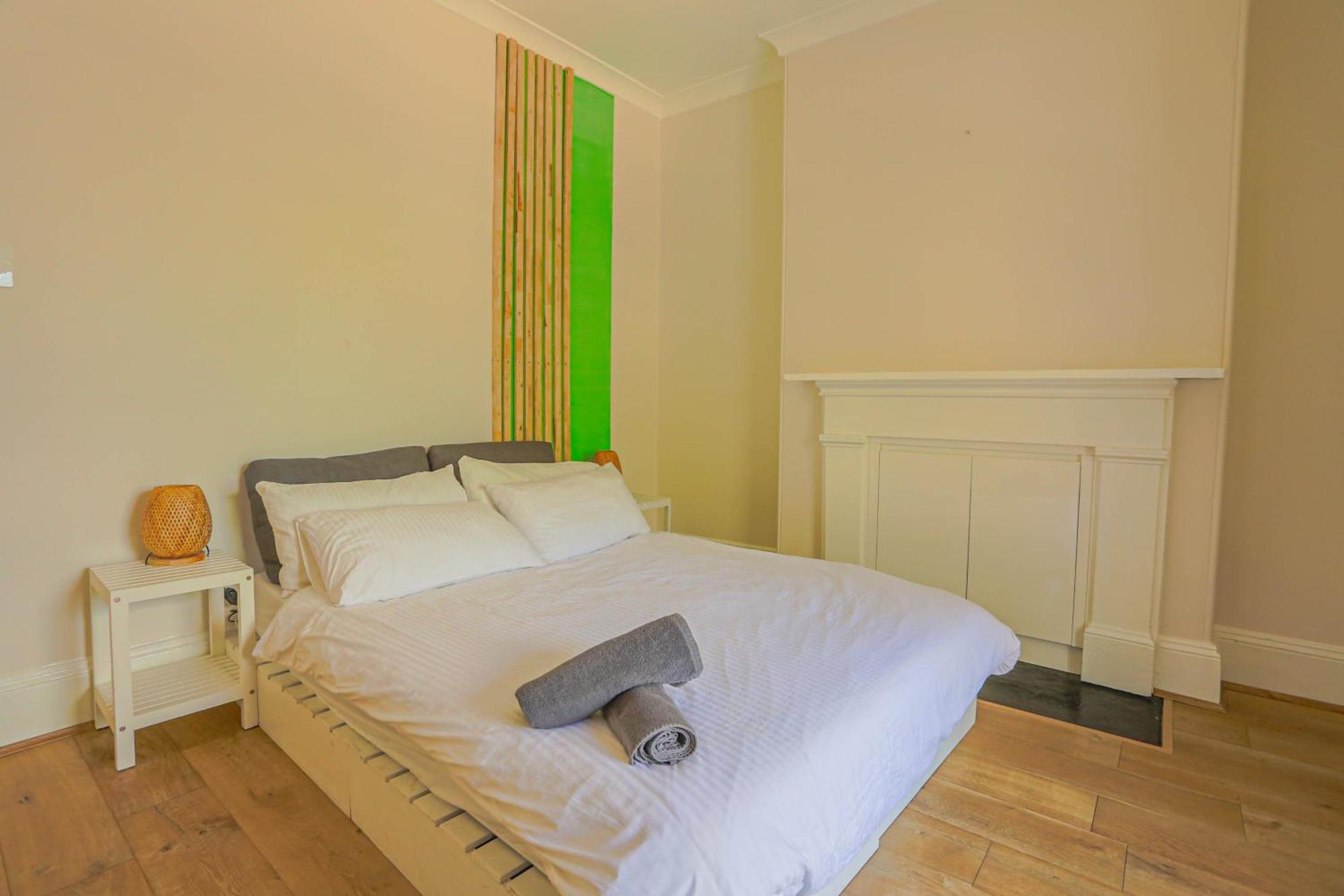 2 Bedroom House With 2 E-bikes Included At Centre Of Chippendale *
