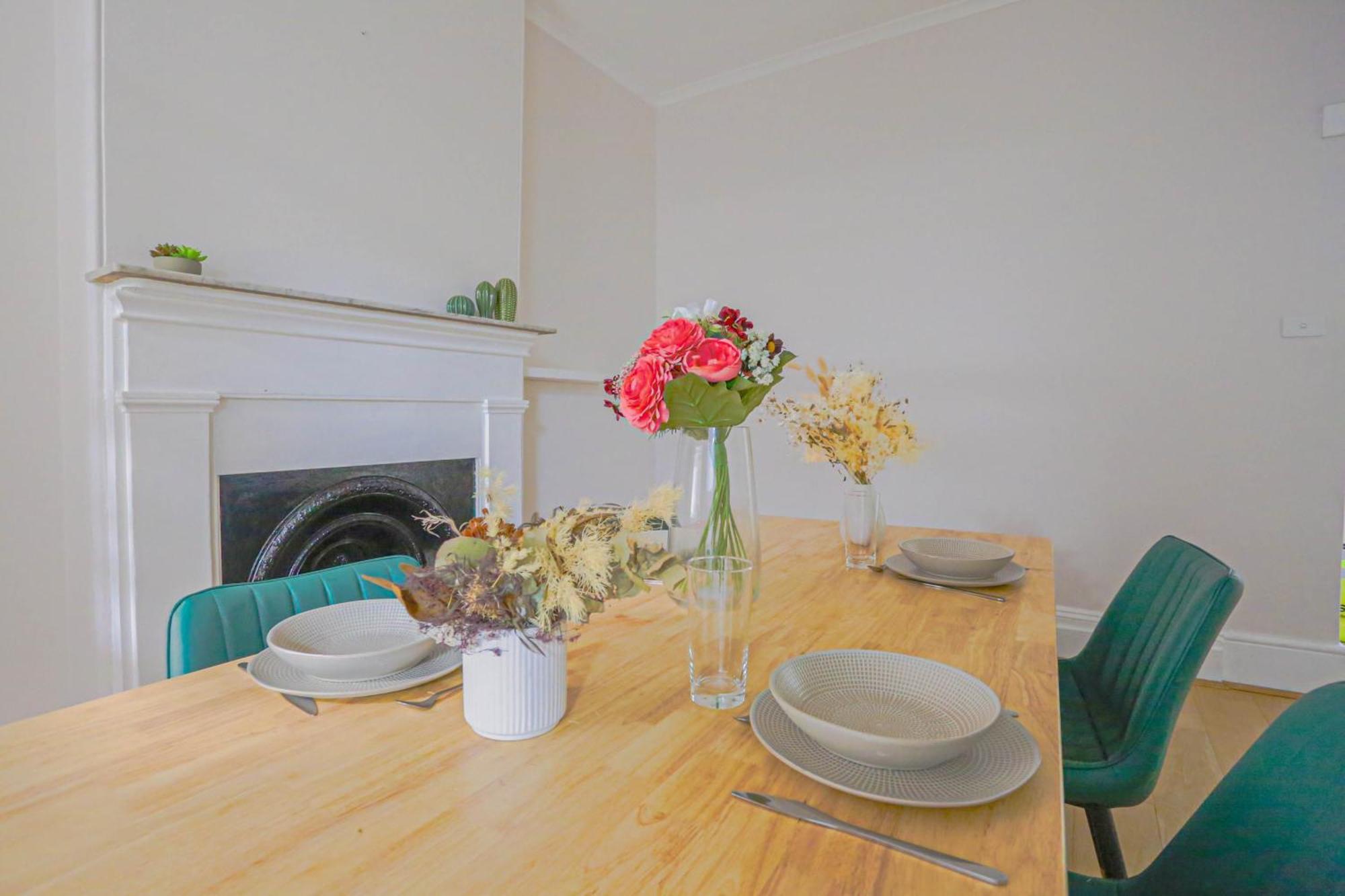 2 Bedroom House With 2 E-bikes Included At Centre Of Chippendale Holiday home