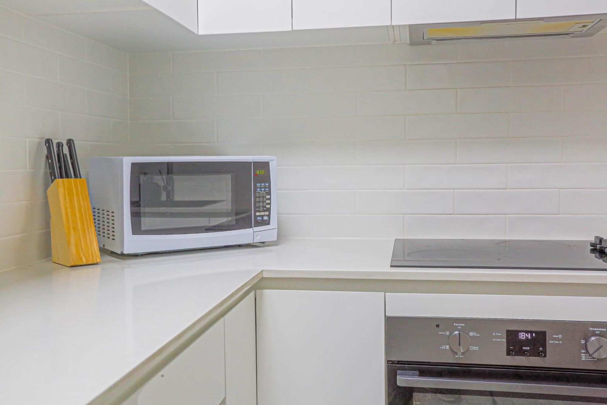 Holiday home 2 Bedroom House With 2 E-bikes Included At Centre Of Chippendale Sydney