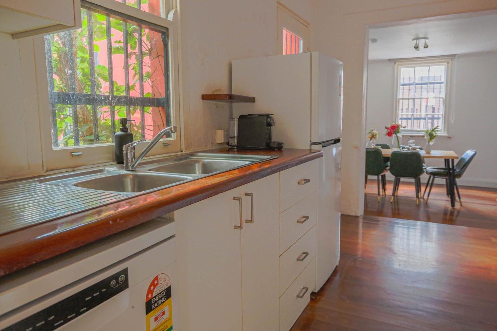 Casa de férias Close To 3 Bedroom House Surry Hills 2 E-bikes Included Sidney