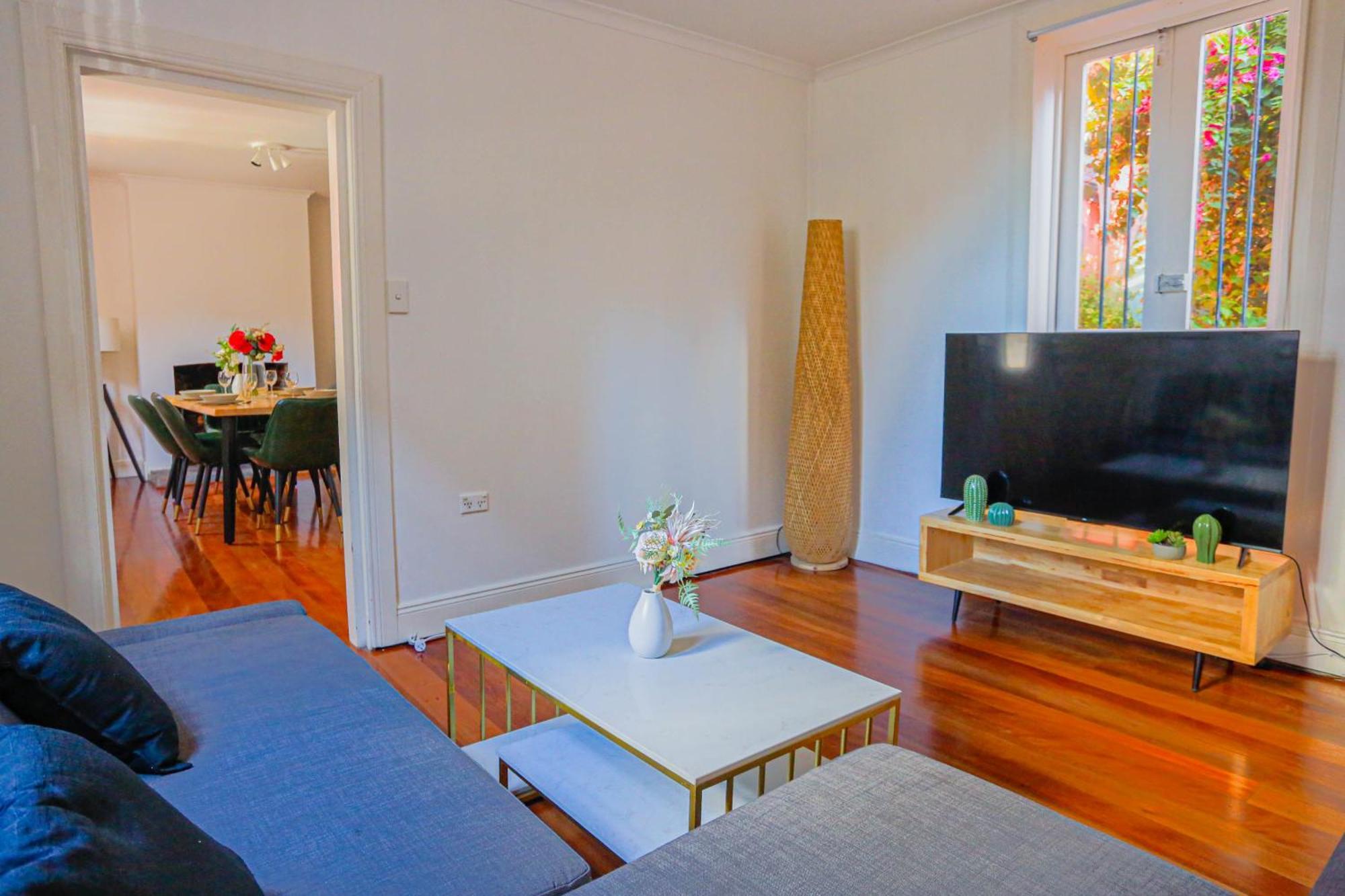 Close To 3 Bedroom House Surry Hills 2 E-bikes Included *