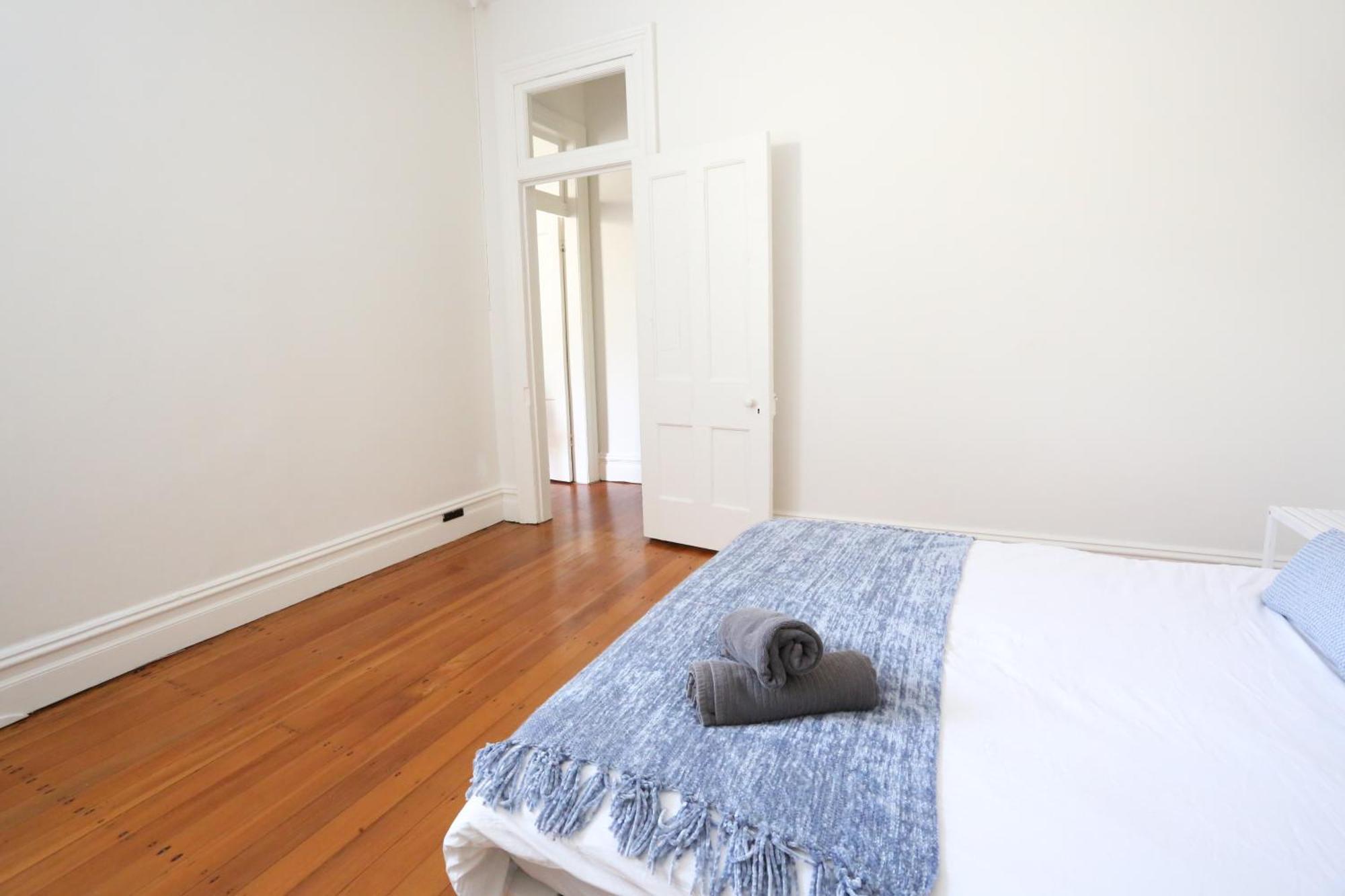 Price 2 Bedroom House Glebe Sydney