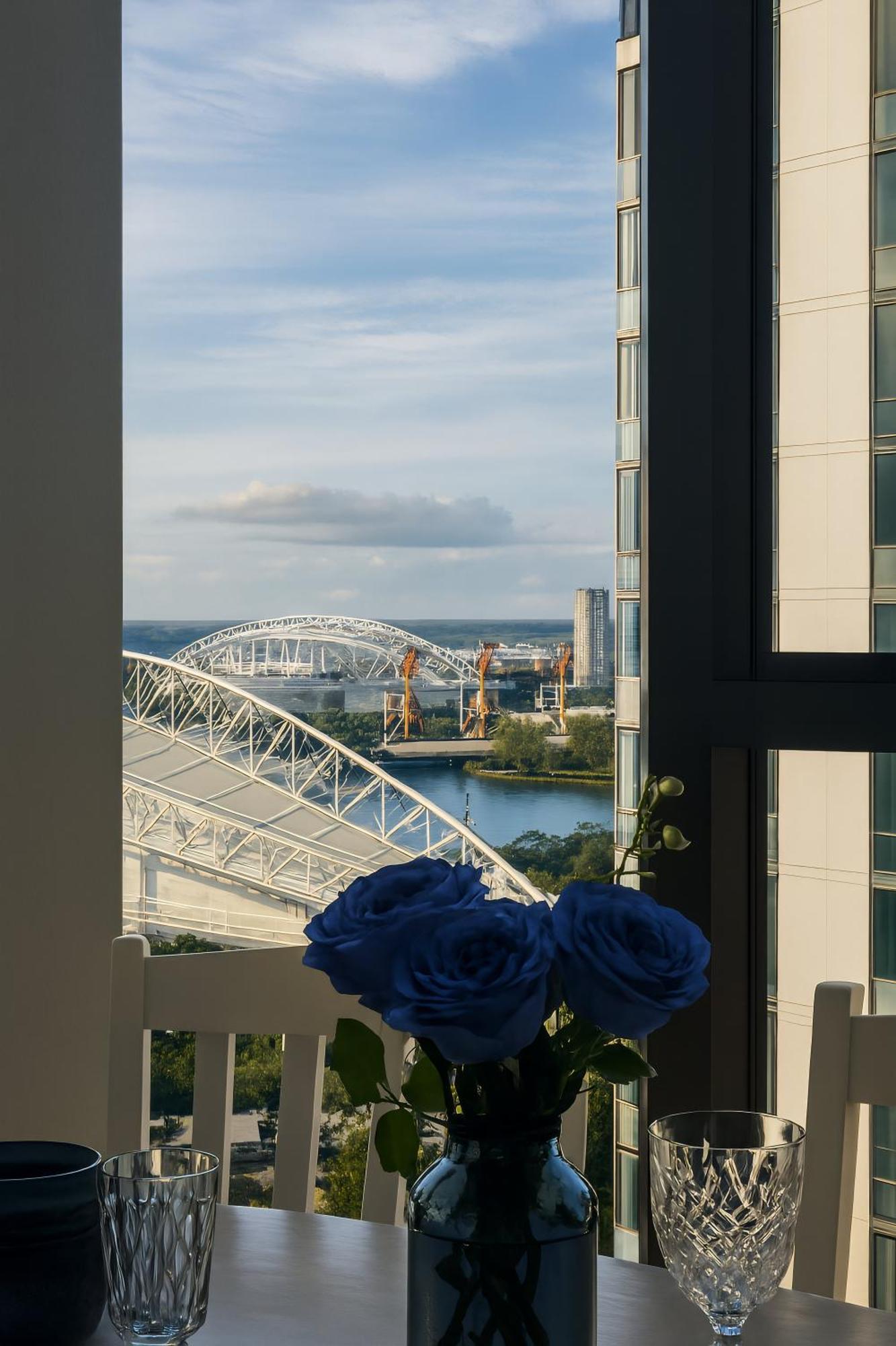 Stadium View Oasis 2br With Free Parking *