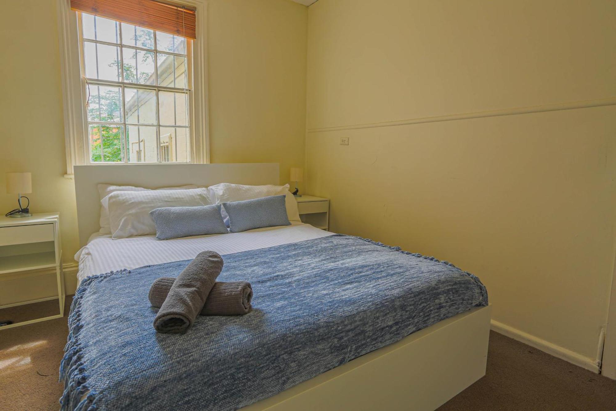 Stylish 3-bedroom Near Darling Harbour - Free E-bikes! *
