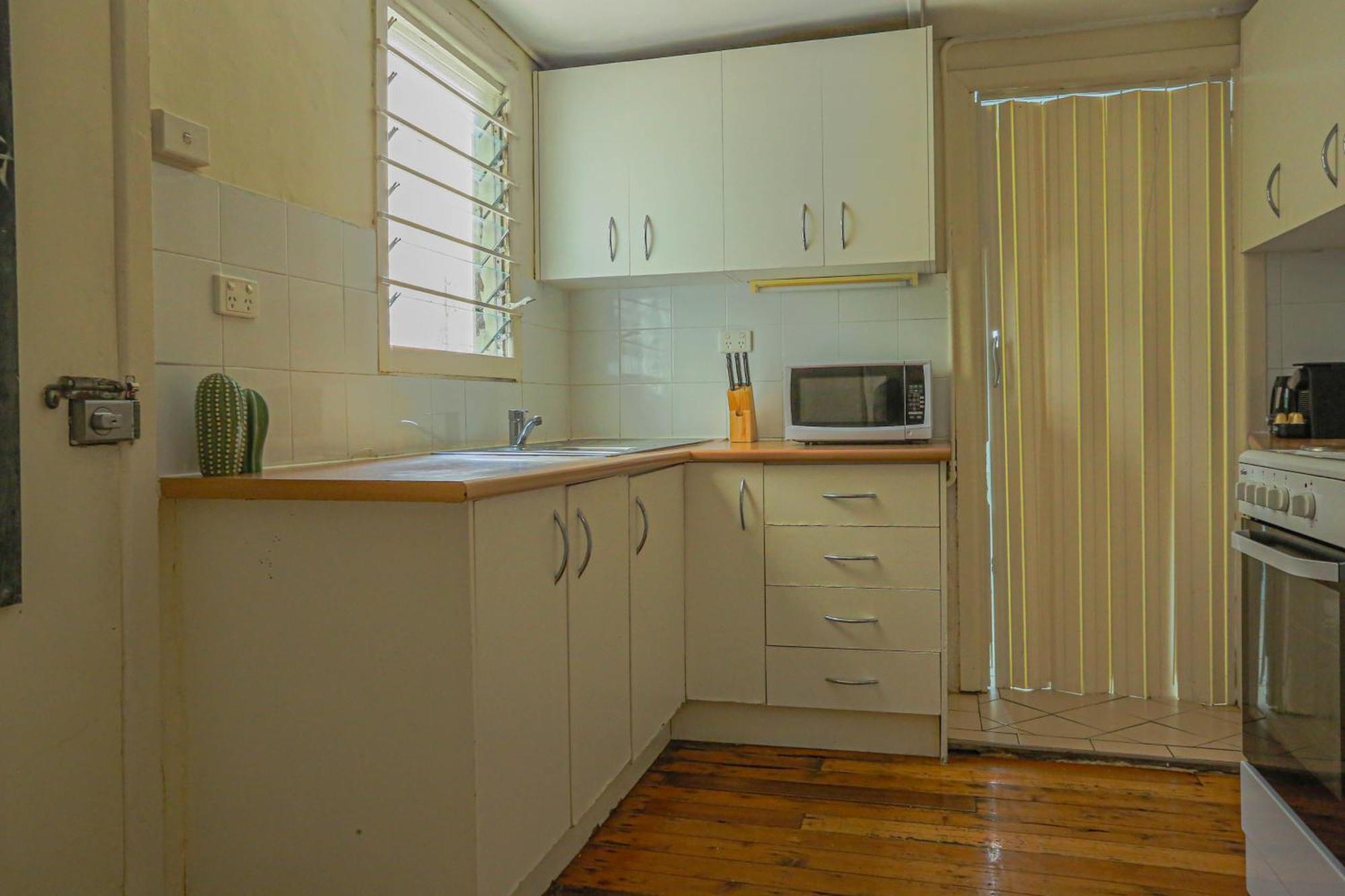 Apartment Stylish 3-bedroom Near Darling Harbour - Free E-bikes! *