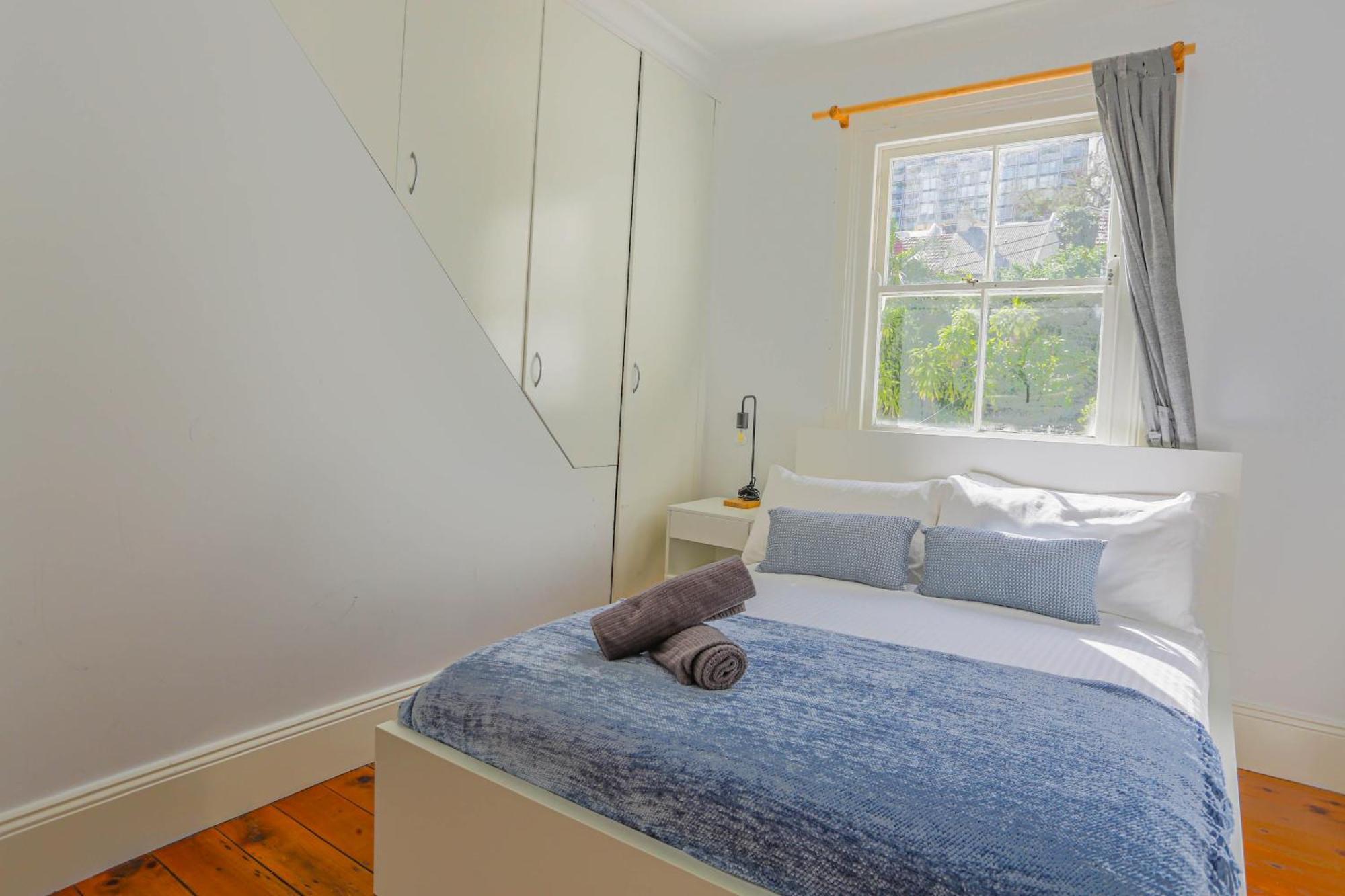 Elegant 2 Bedroom On The Edge Of Downtown Dowling St 2 E-bikes Included Holiday home