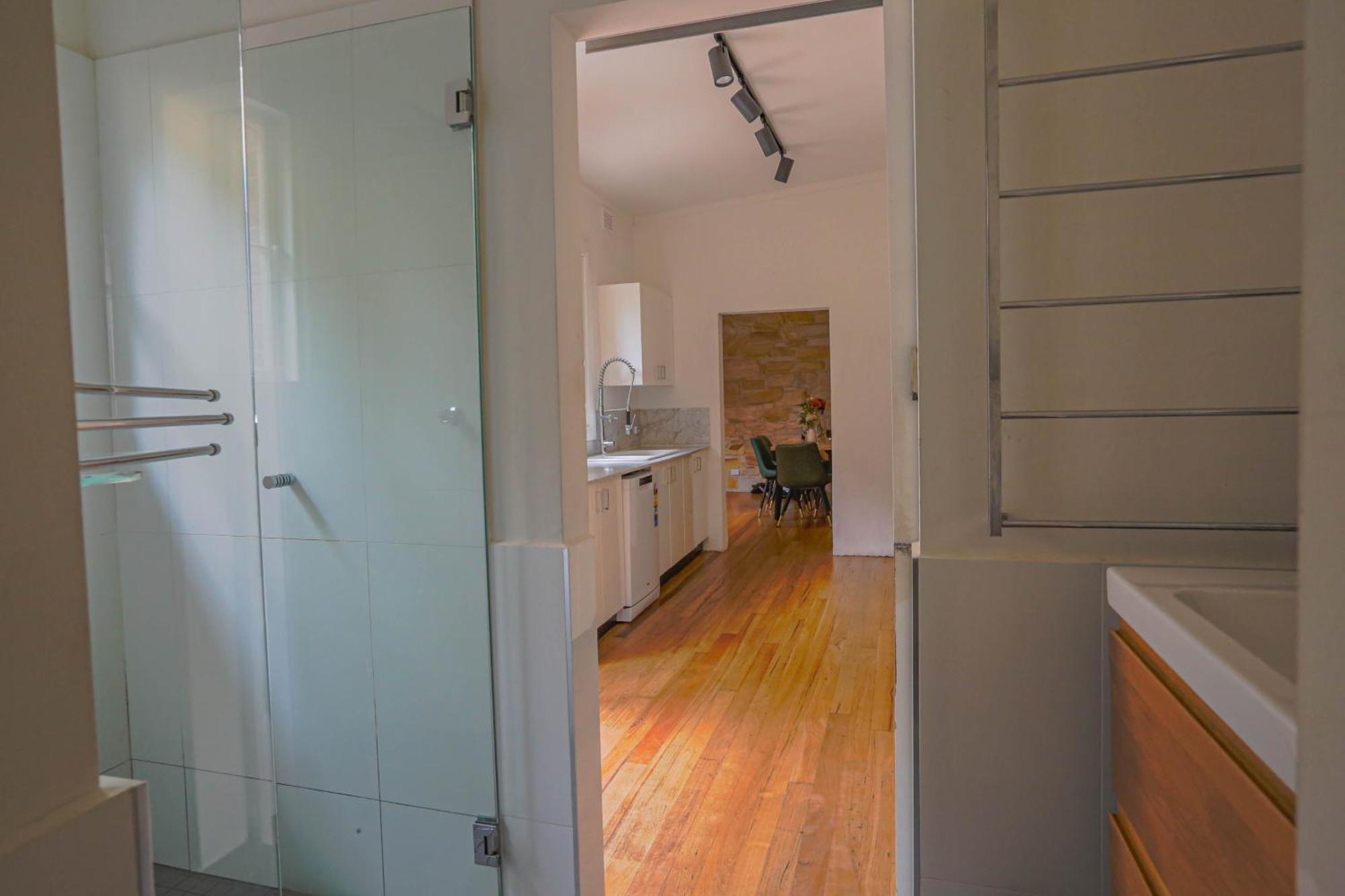 Casa de férias 2 Bedroom Family Friendly Ultimo Near The Centre 2 E-bikes Included Sidney
