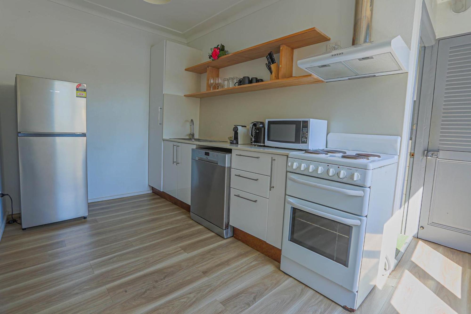 Close To 2 Bedroom House Surry Hills Sydney