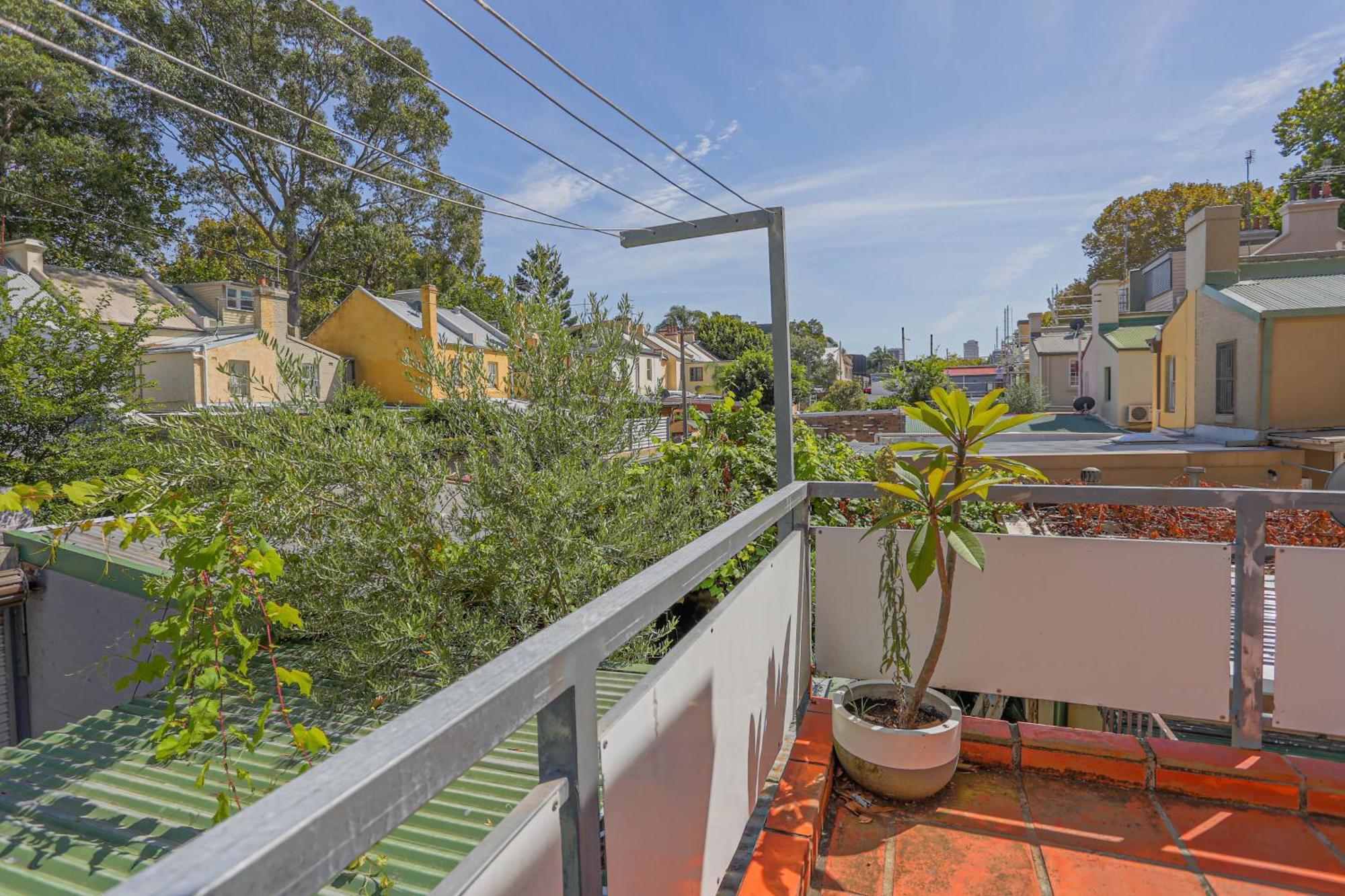 Close To 2 Bedroom House Surry Hills *