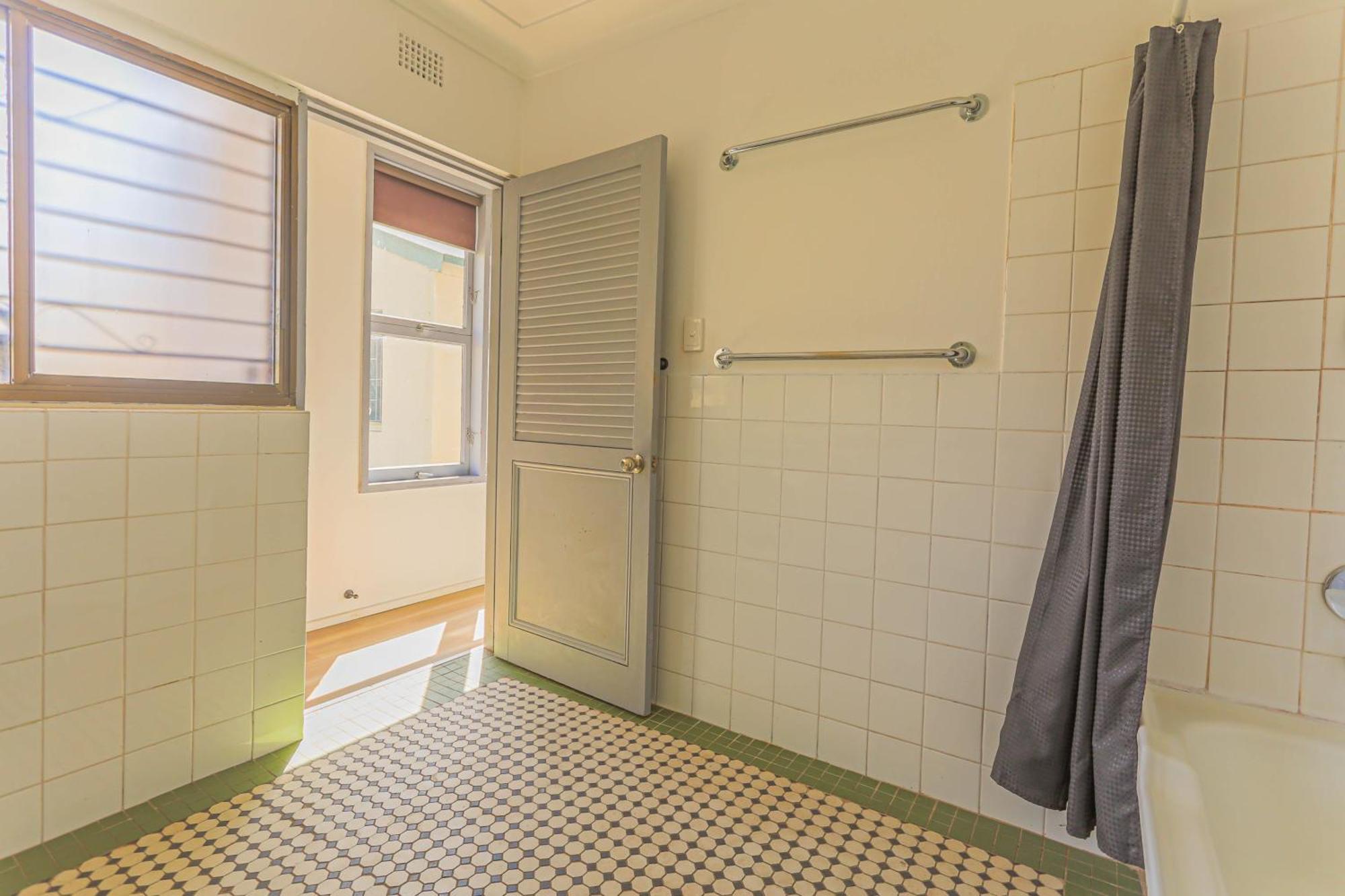 Close To 2 Bedroom House Surry Hills