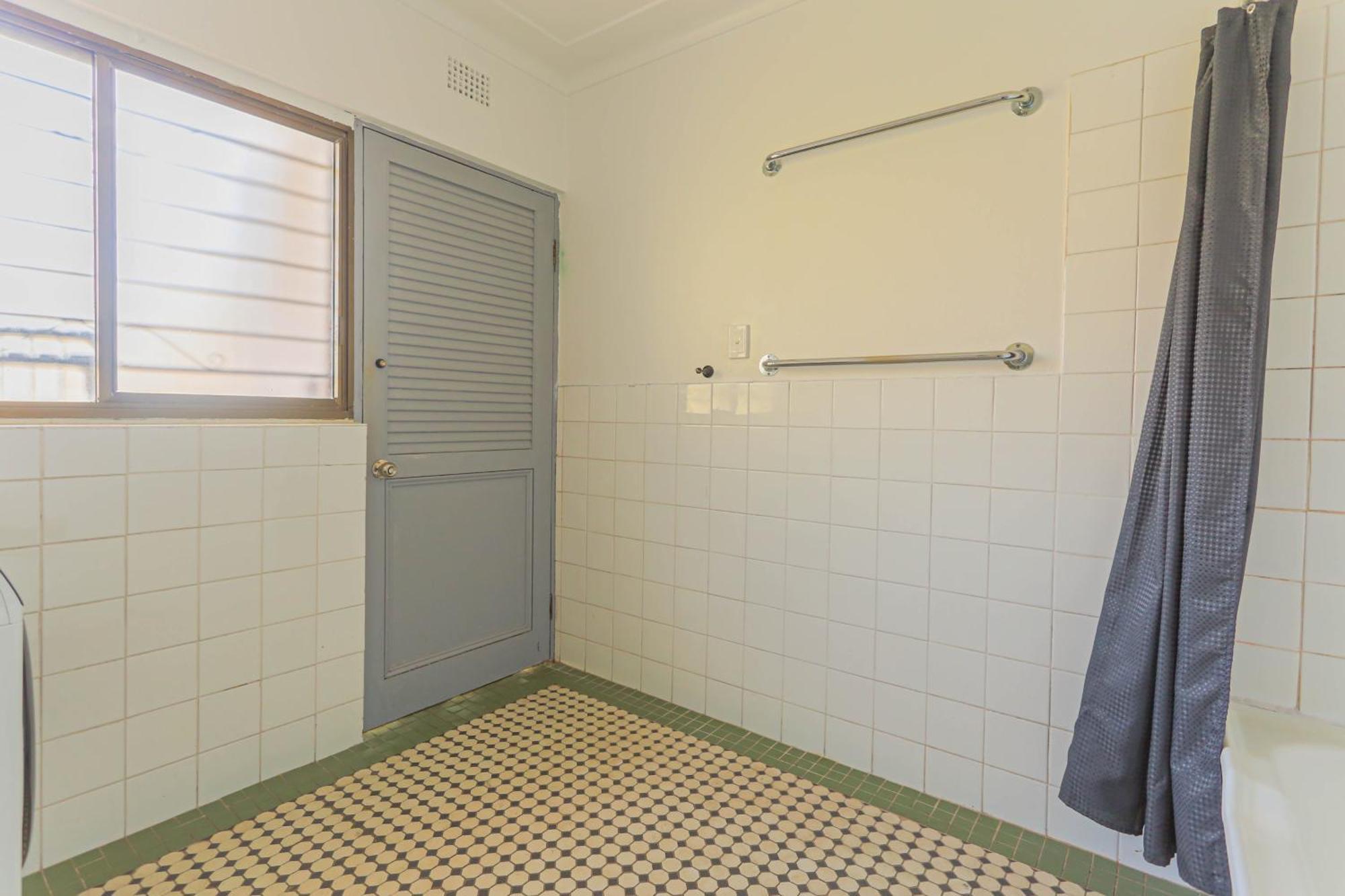 Close To 2 Bedroom House Surry Hills *
