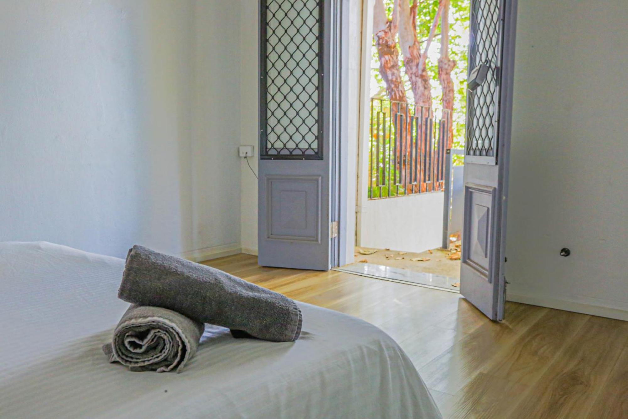 Close To 2 Bedroom House Surry Hills * Sydney