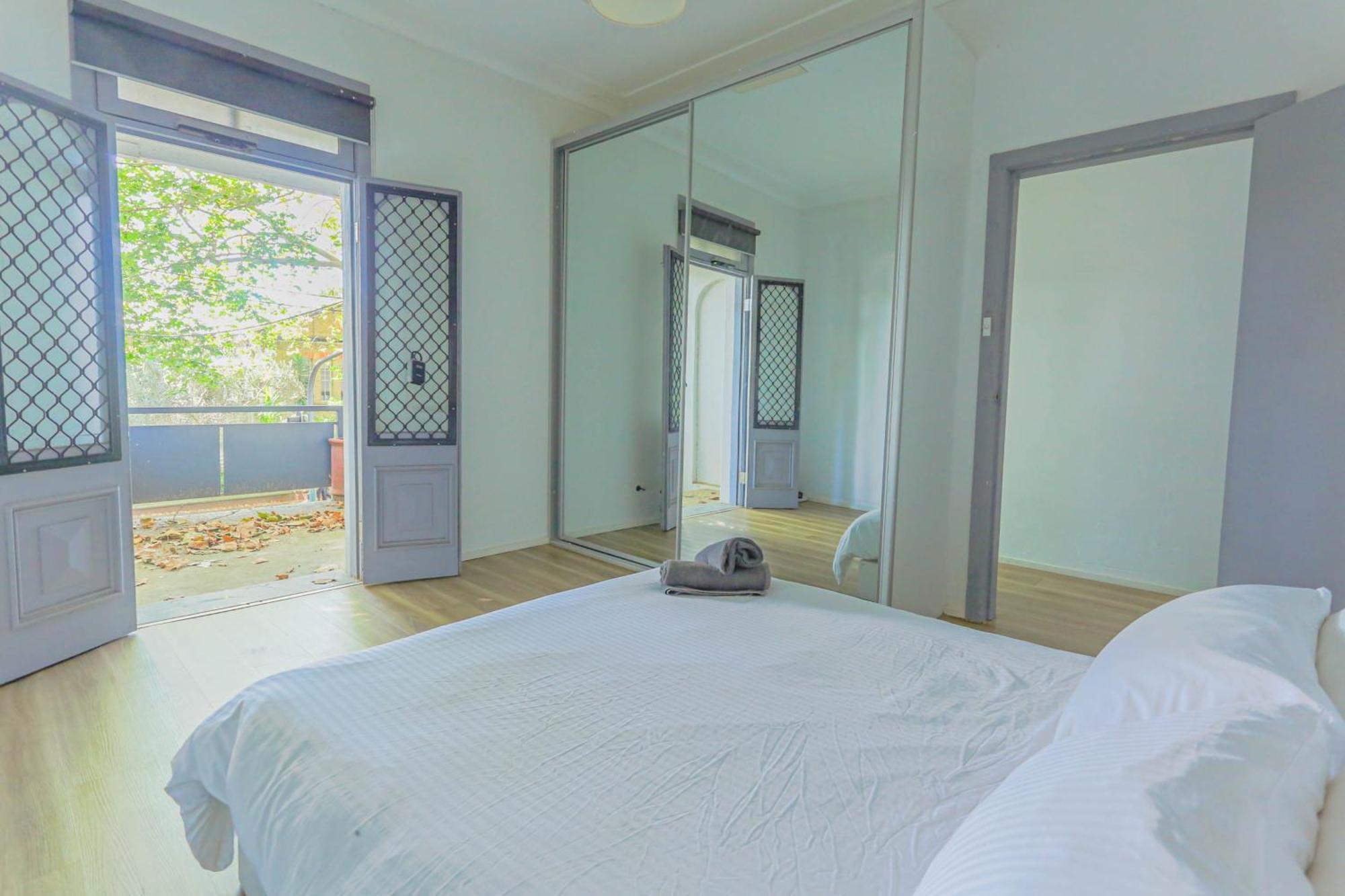Holiday home Close To 2 Bedroom House Surry Hills *