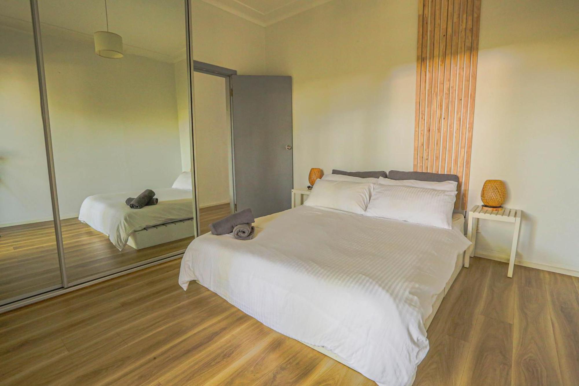 Close To 2 Bedroom House Surry Hills Sydney