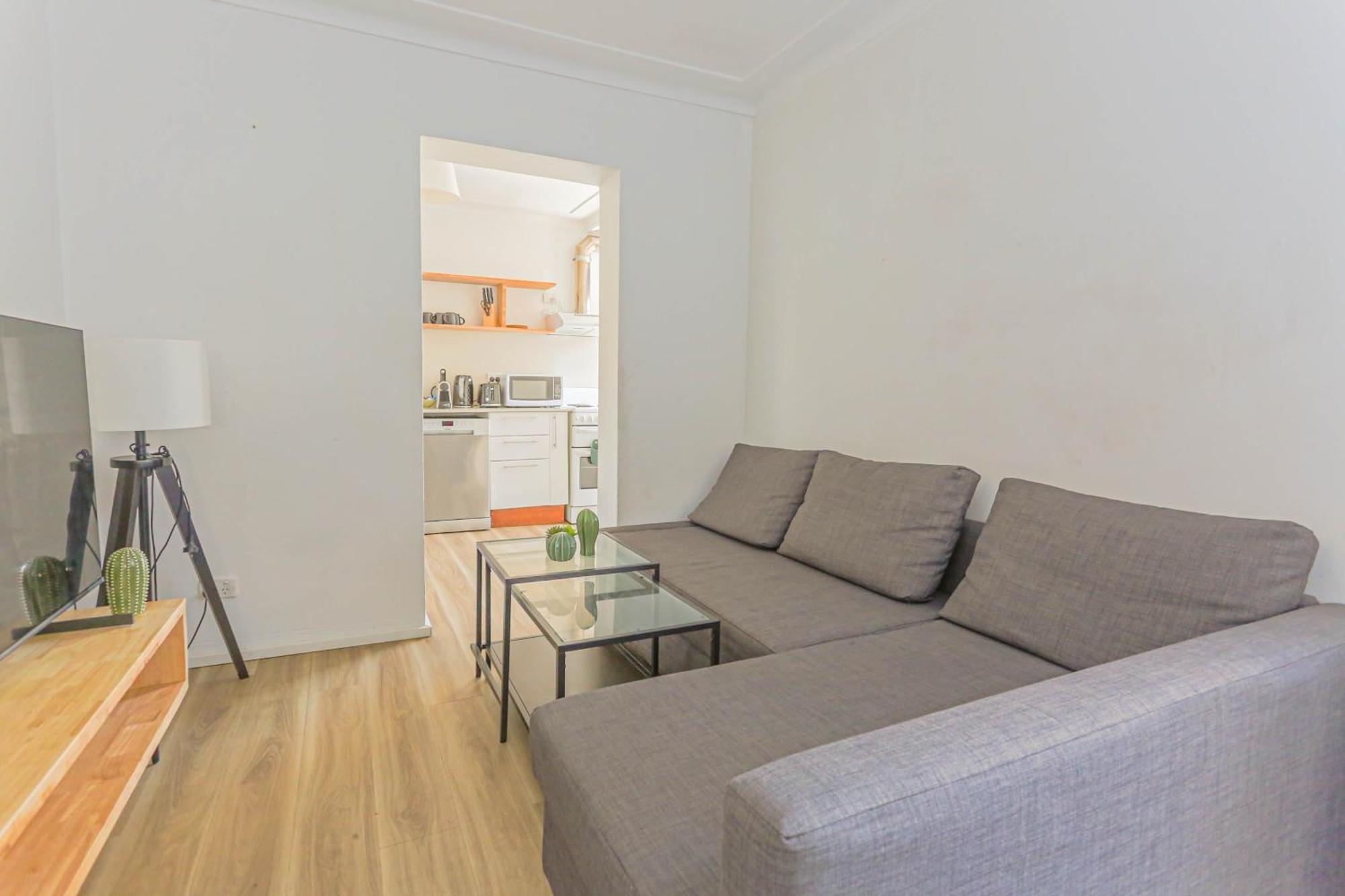 Close To 2 Bedroom House Surry Hills Sydney