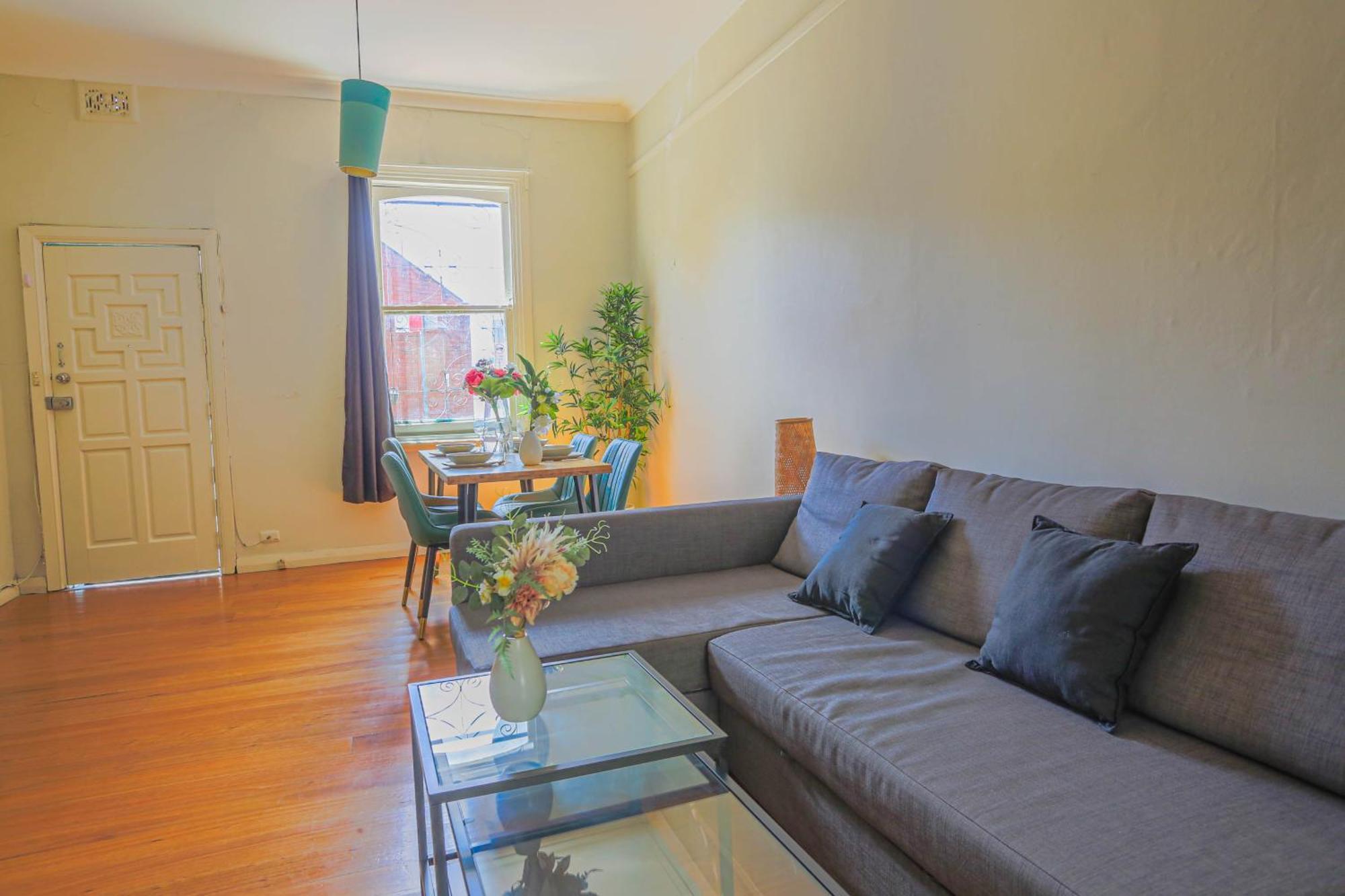 Choice 2 Bedroom House Woolloomooloo * Sydney
