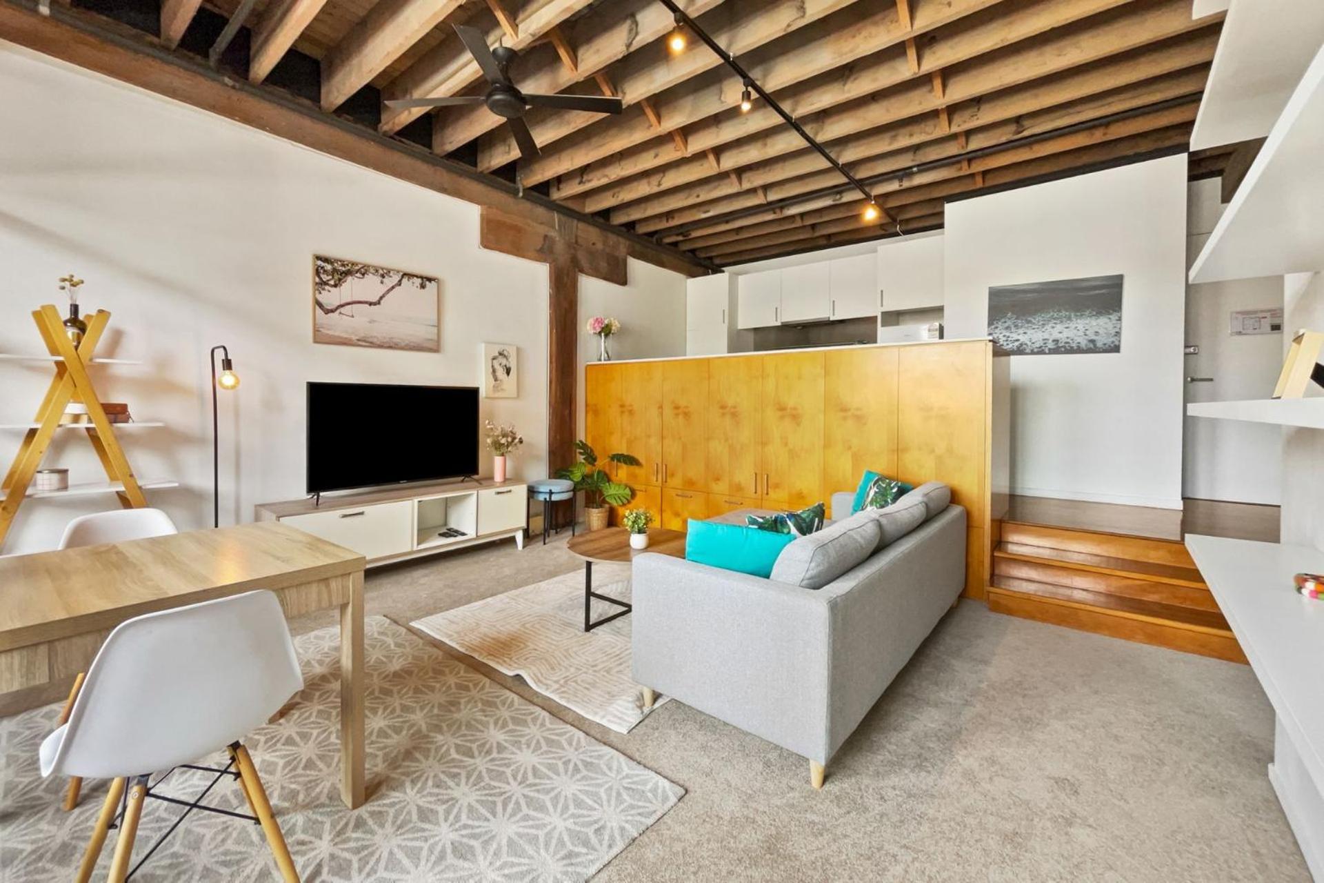 Industrial Style With Private Parking