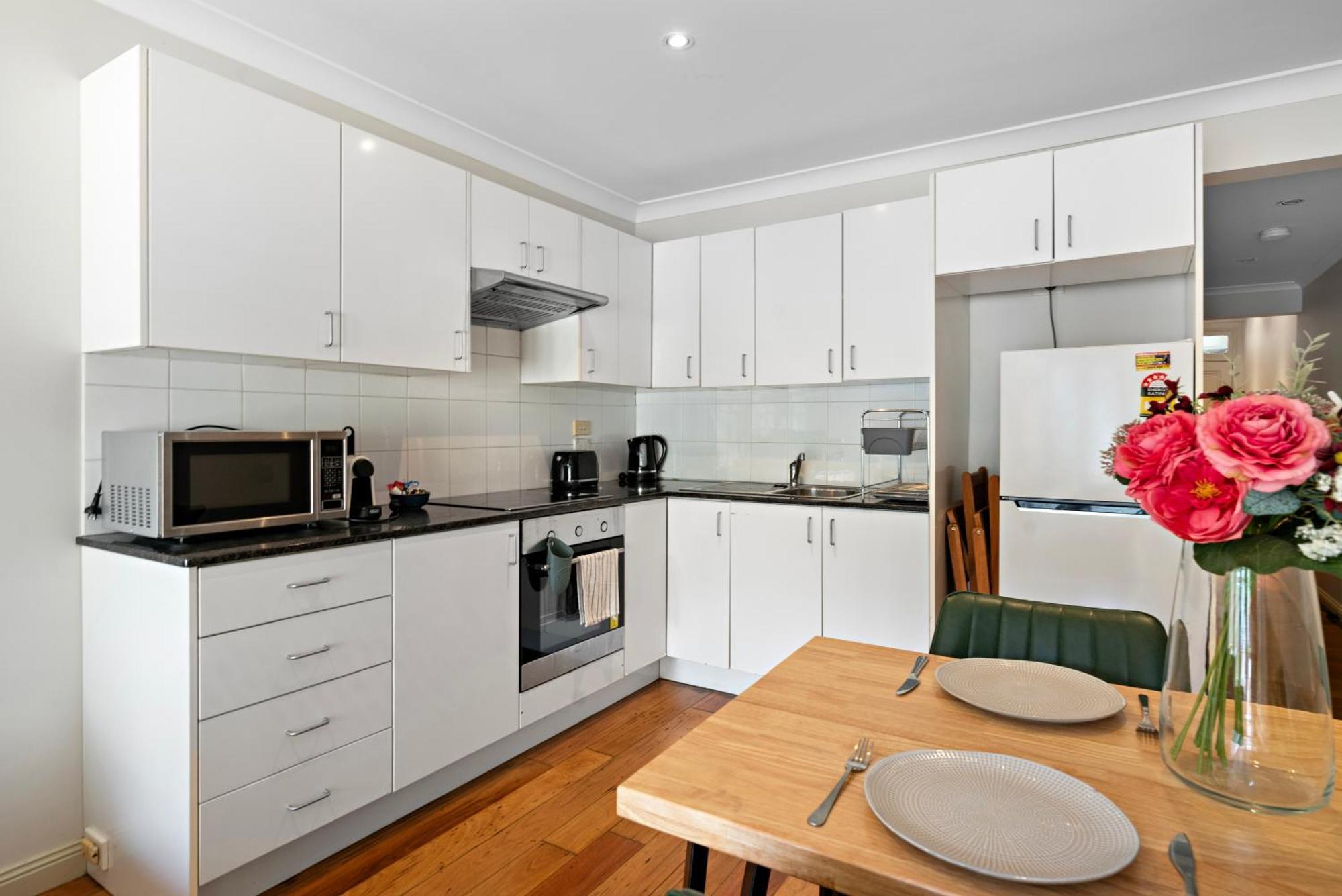 Elegant 2 Bedroom Close To Buz Bridge Rd 2 E-bikes Included Bahay bakasyunan