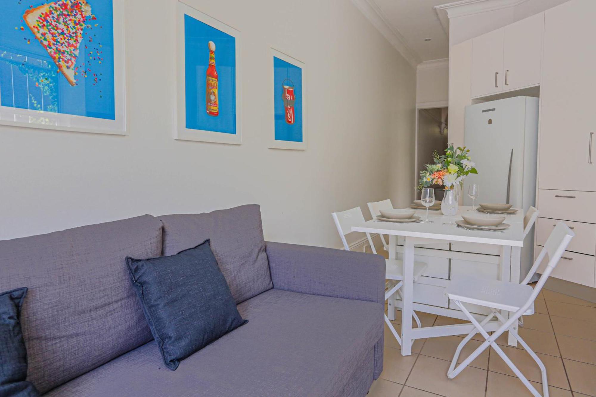 Holiday home 2 Bedroom House Situated At The Centre Of Surry Hills 2 E-bikes Included *