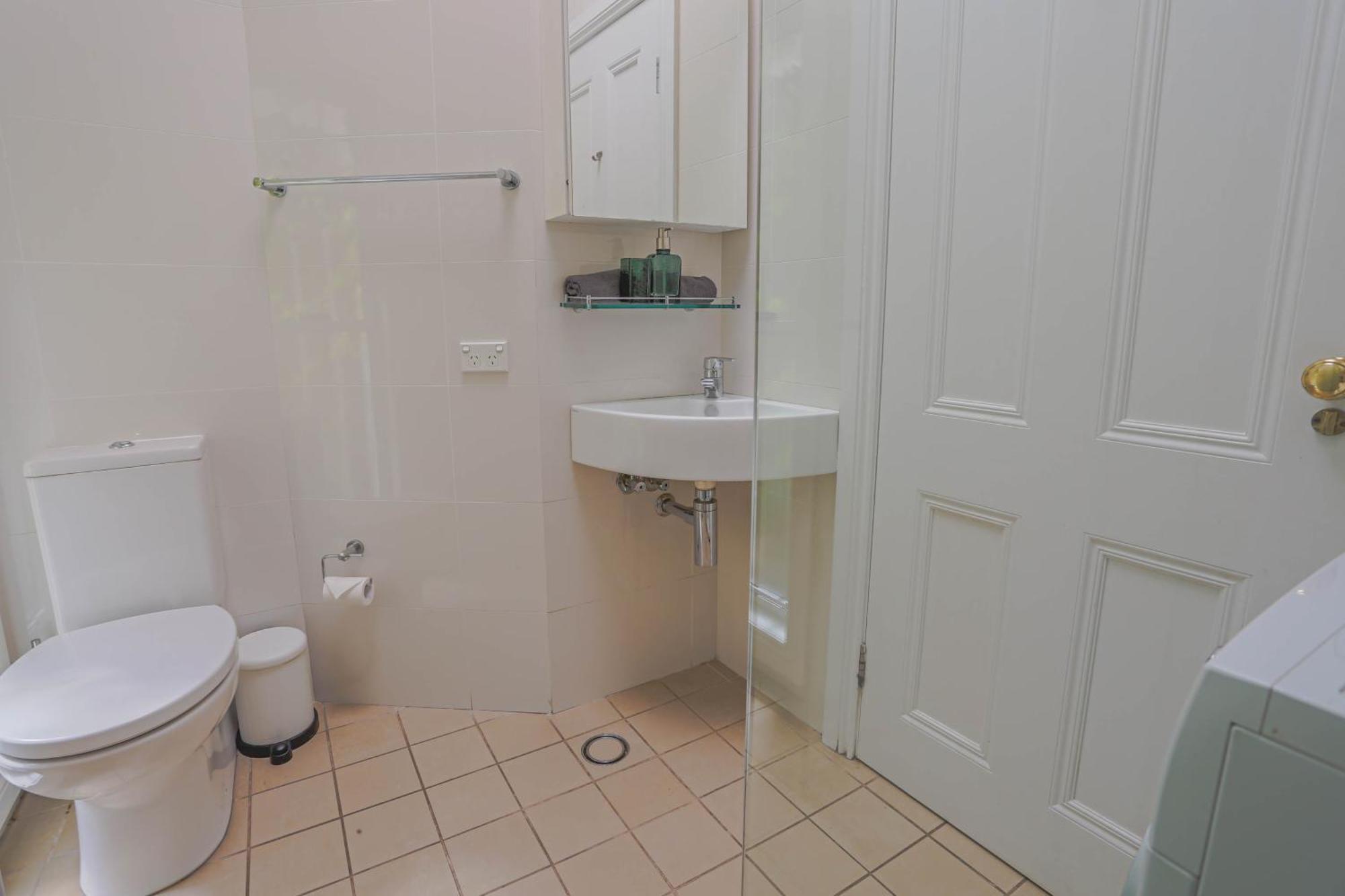 2 Bedroom House Situated At The Centre Of Surry Hills 2 E-bikes Included *