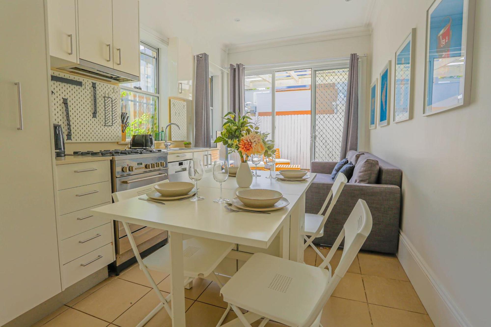 2 Bedroom House Situated At The Centre Of Surry Hills 2 E-bikes Included *