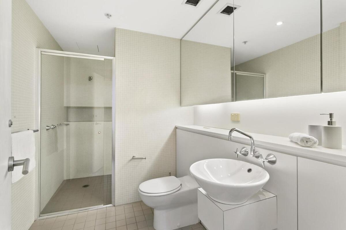 She35 - Cbd Darling Harbour Views With Pool & Gym Access