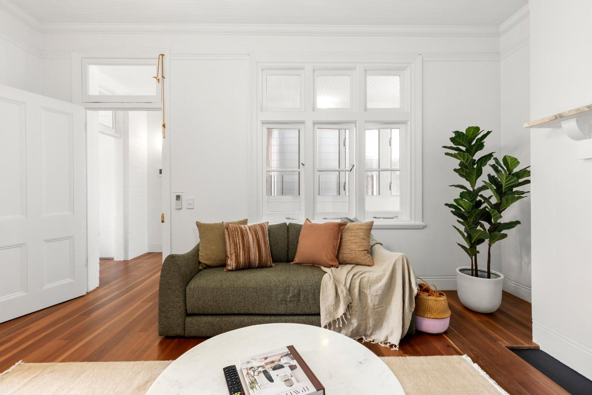 Apartment 2-4 Trinity Avenue *
