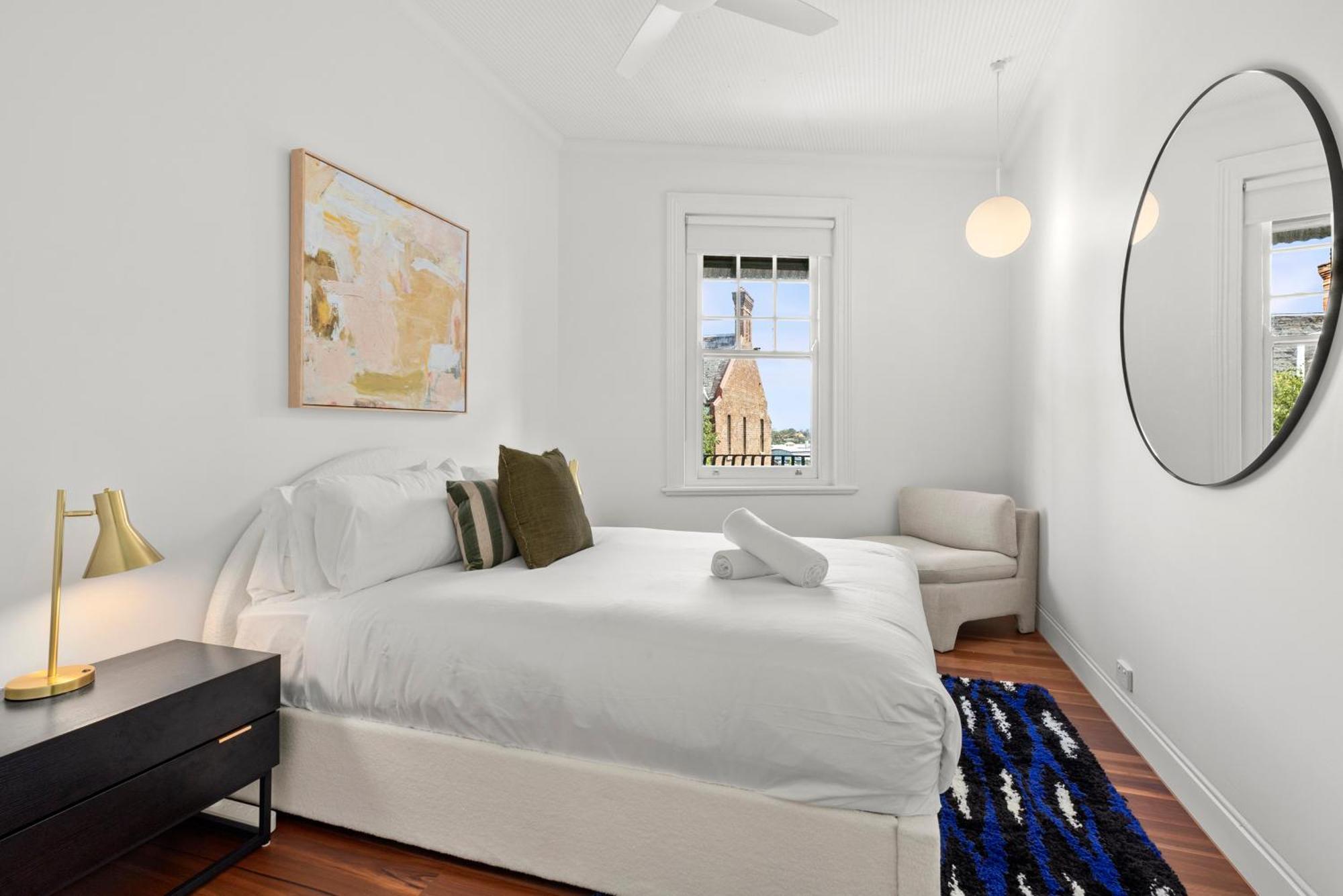 2-4 Trinity Avenue Apartment *