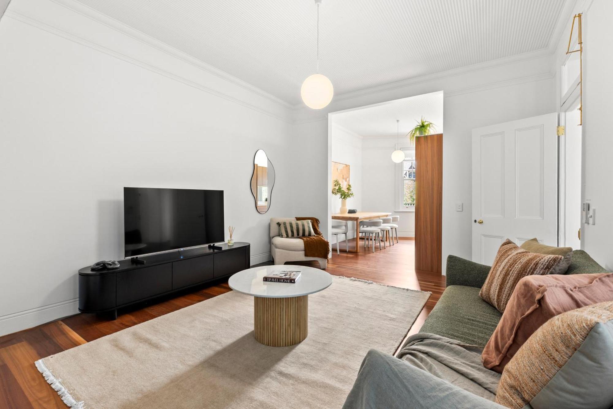 Apartment 2-4 Trinity Avenue *
