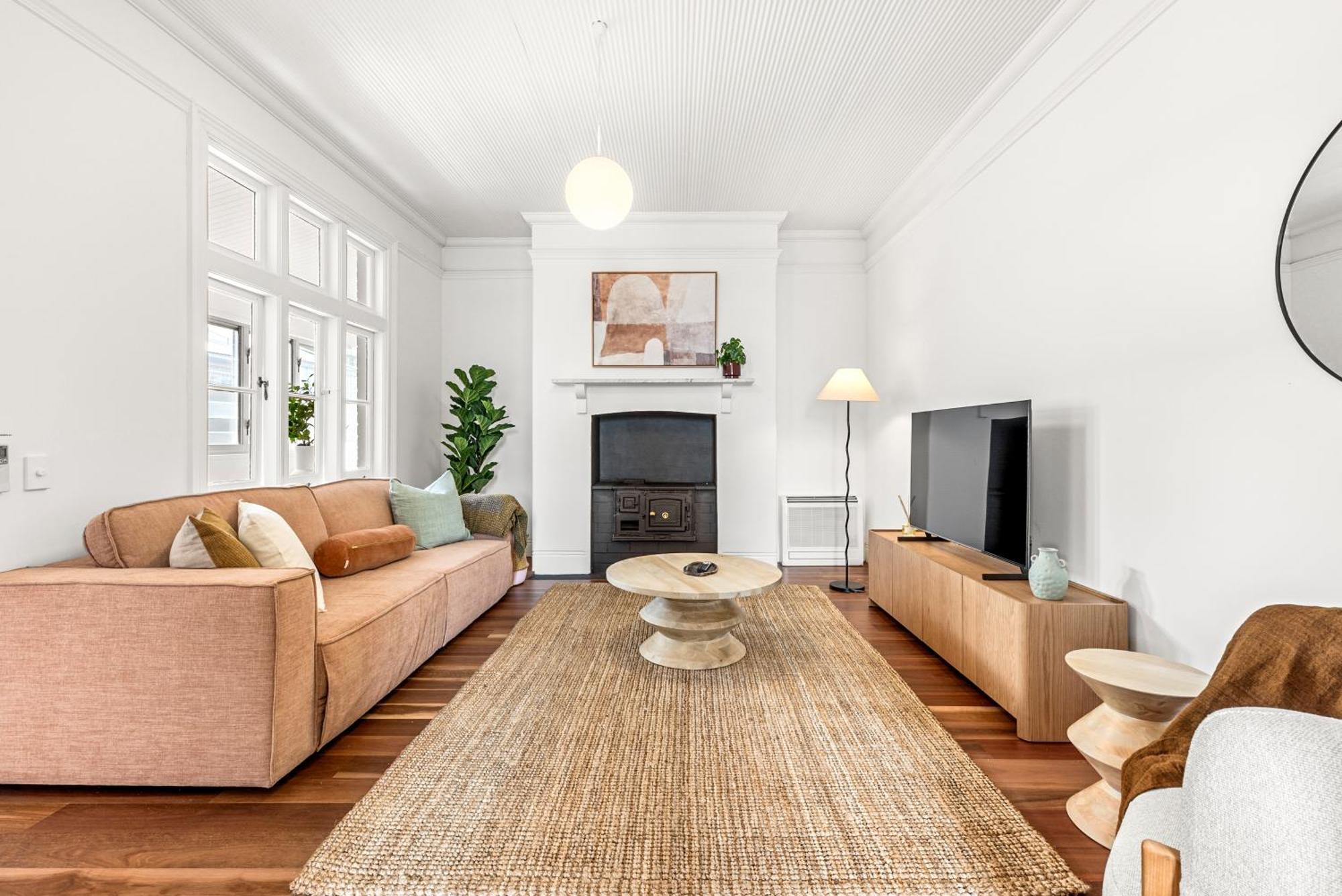 Apartment 2-4 Trinity Avenue *