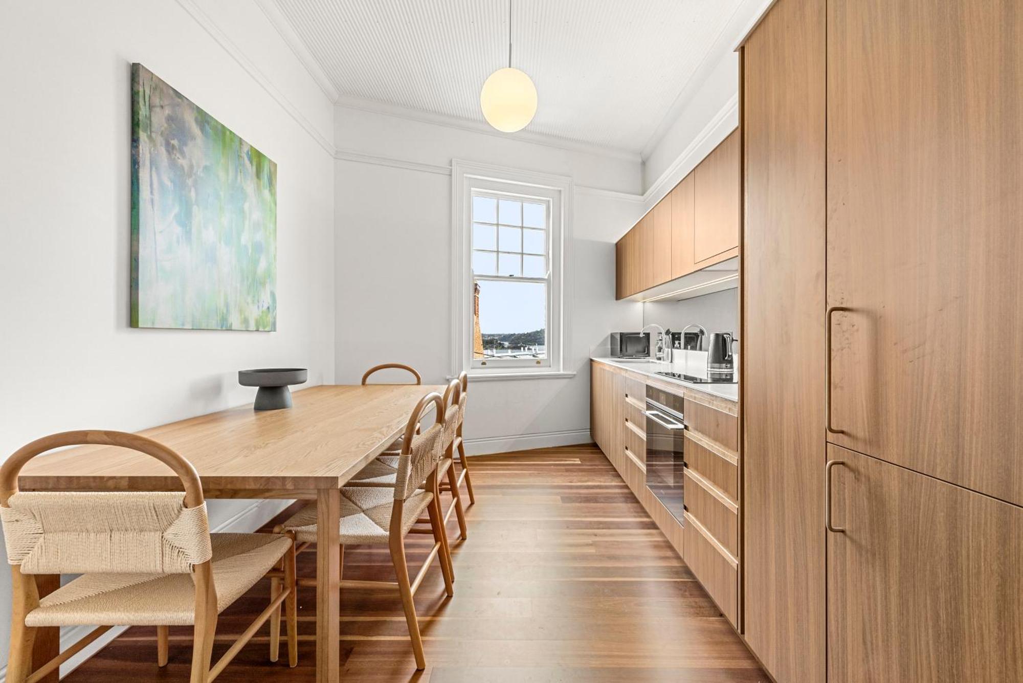 Apartment 2-4 Trinity Avenue *