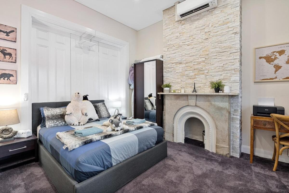 Huge, Inner 5 Bed Mansion, Near Opera House - 7 Mins Holiday home *