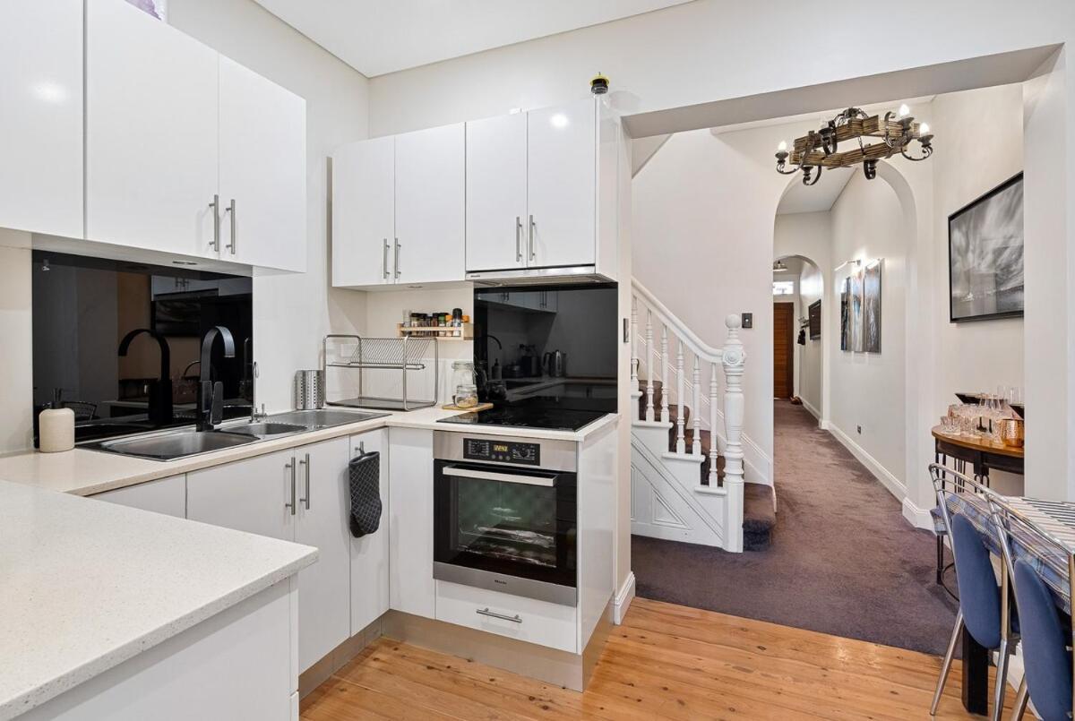 Huge, Inner 5 Bed Mansion, Near Opera House - 7 Mins *