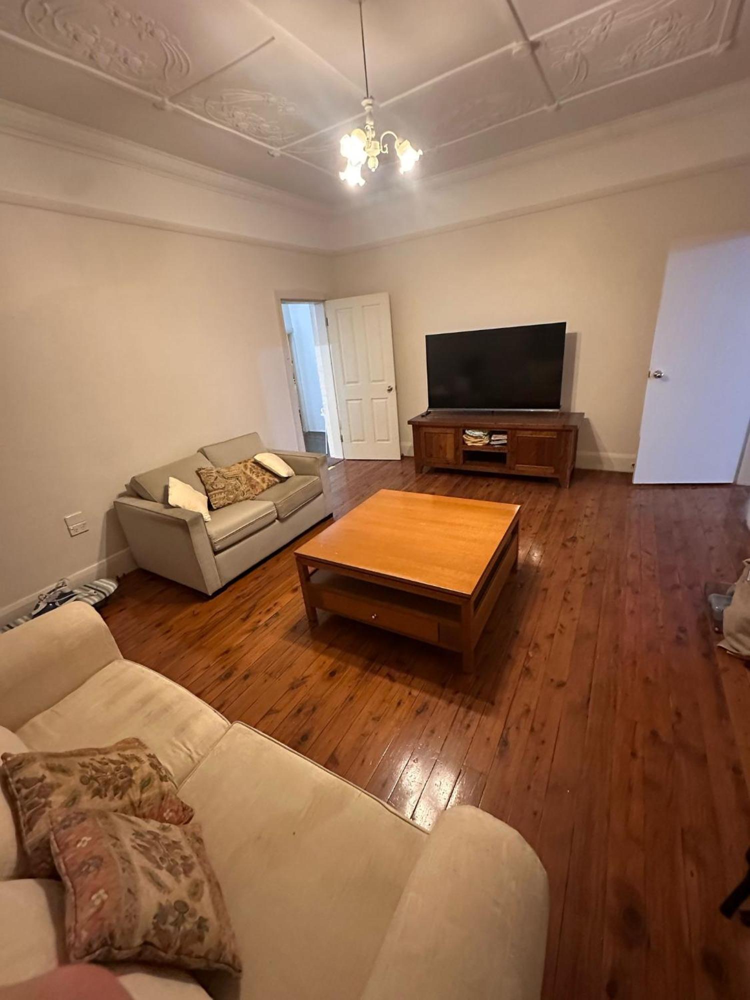 Spacious Queen In Earlwood - Ew2 *
