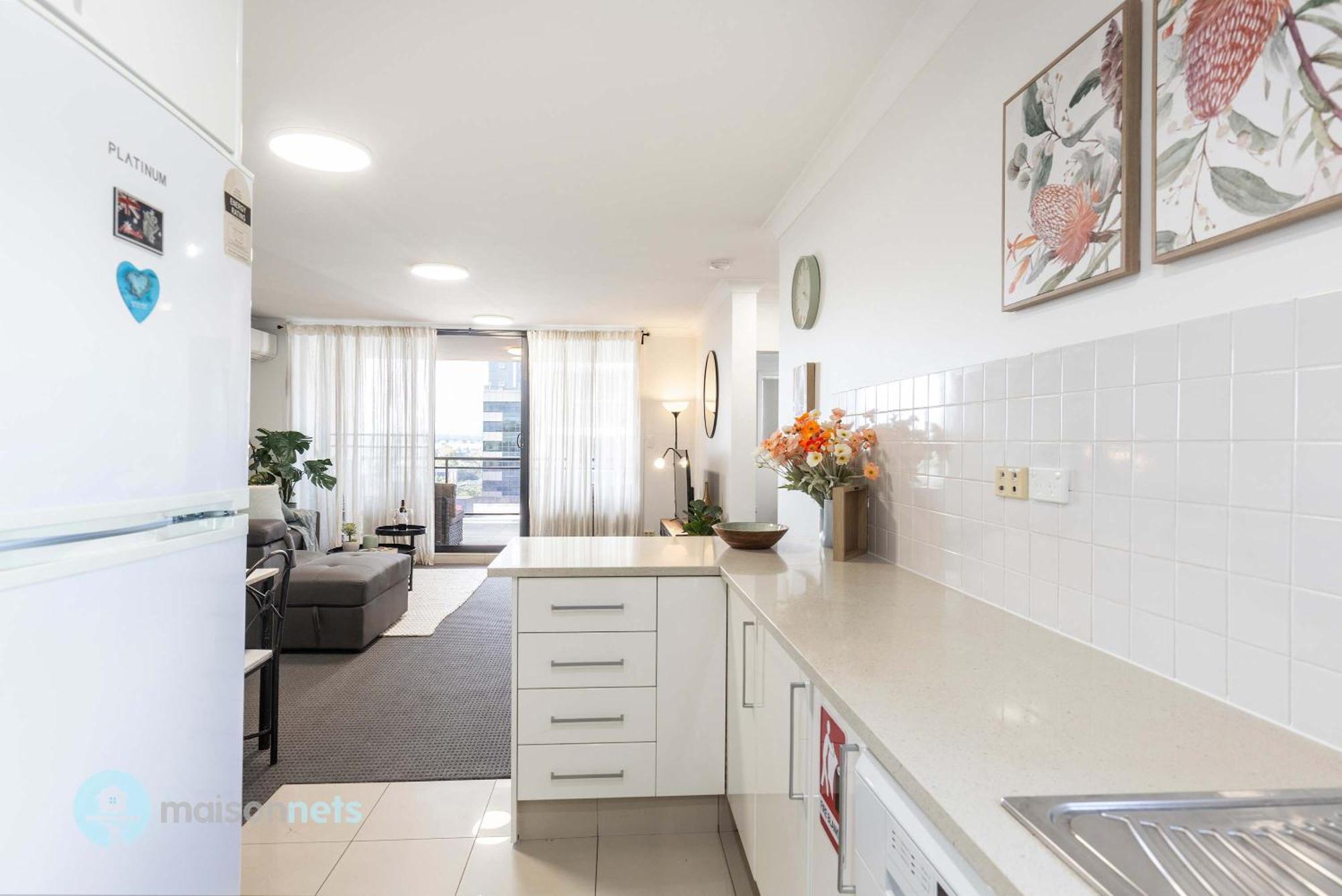 2 Bedroom 2 Bathroom Apt With Balcony And Parking Sydney