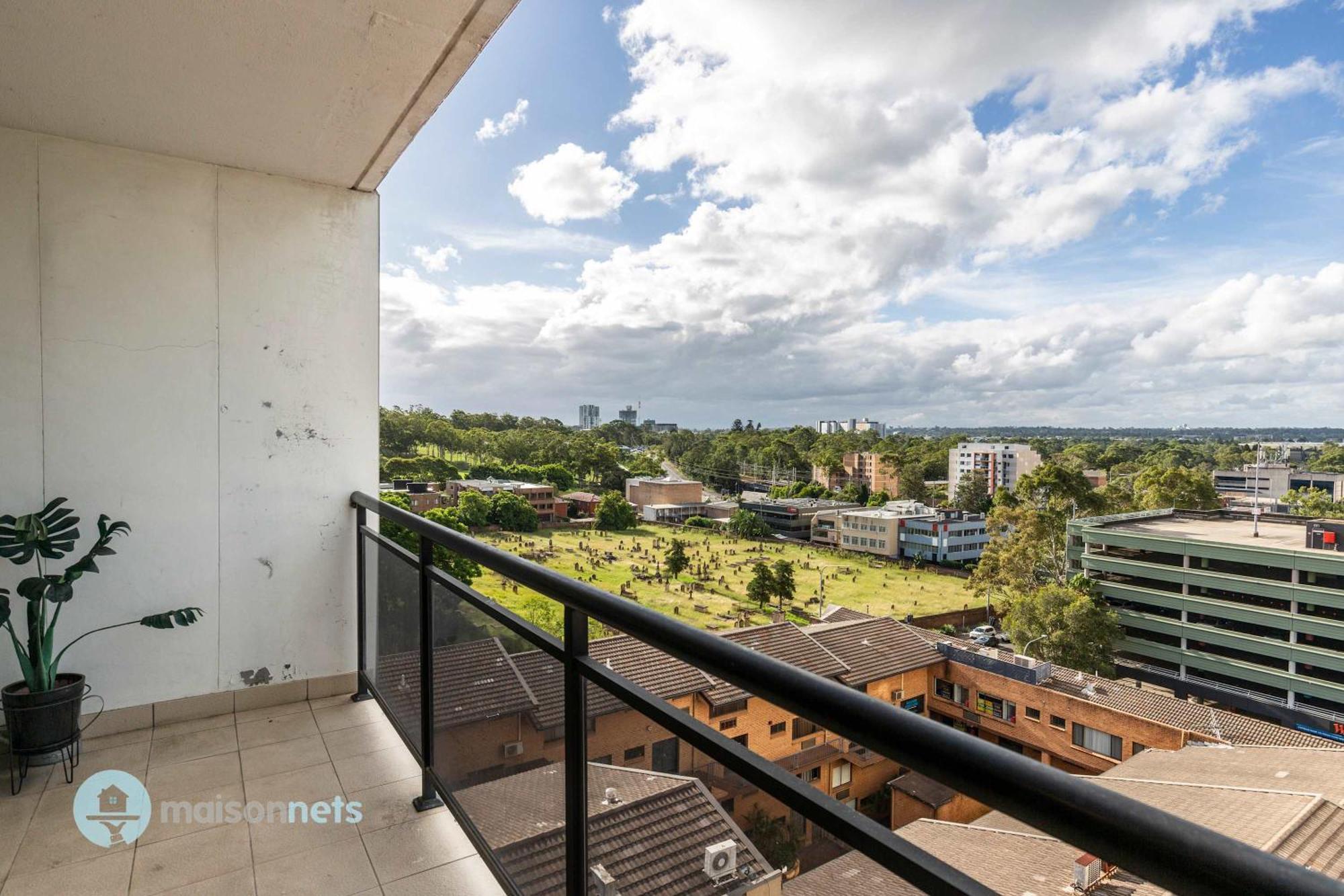 Apartment 2 Bedroom 2 Bathroom Apt With Balcony And Parking Sydney