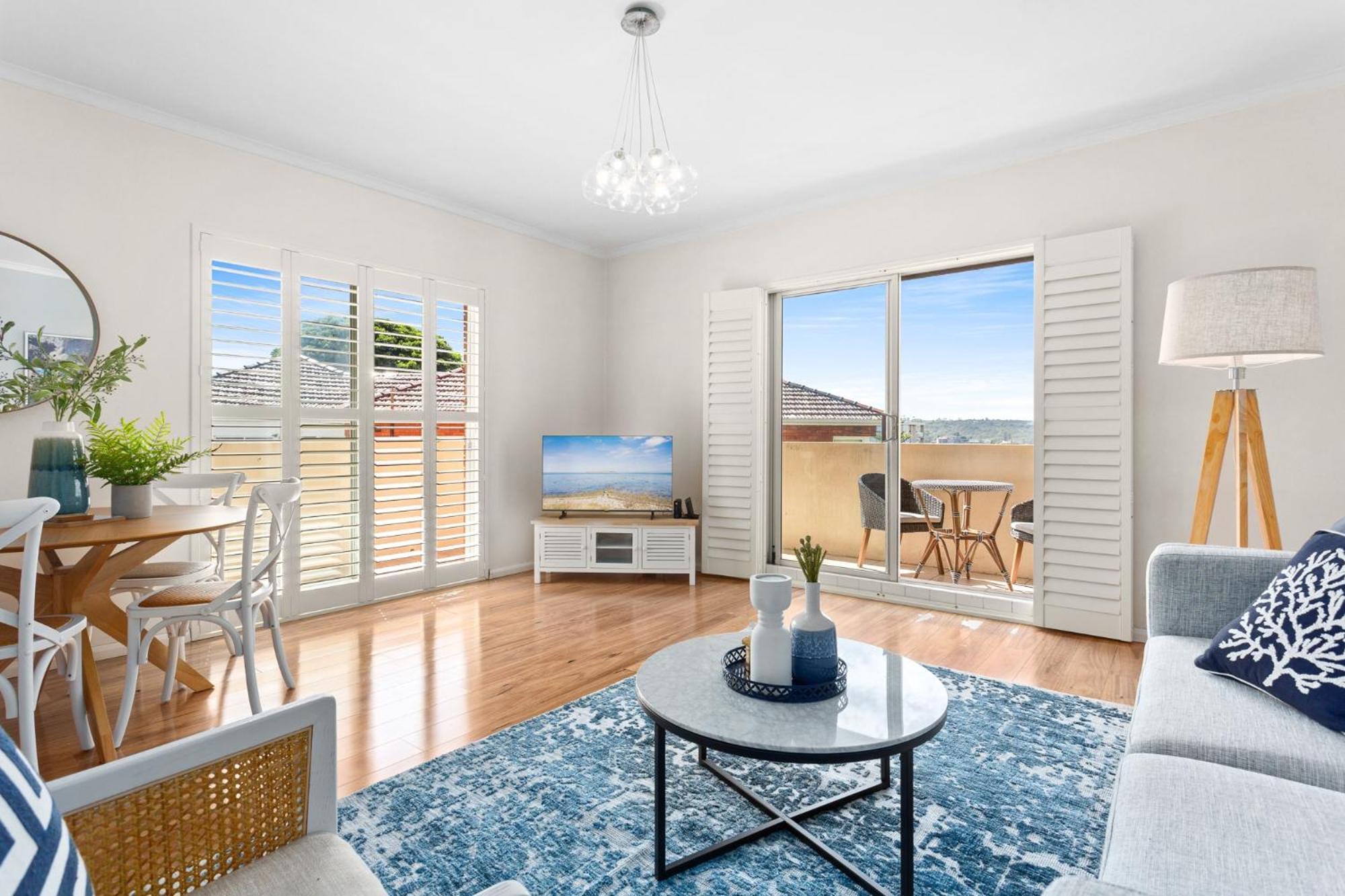 Apartment Bright 2-bed Unit With Parking By The *