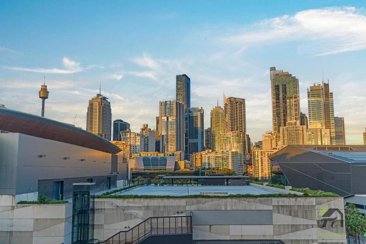 Luxury With 3 Rooms, 3 Bathrooms, And 2 Parking Spaces At Darling Harbour & Convention Center In
