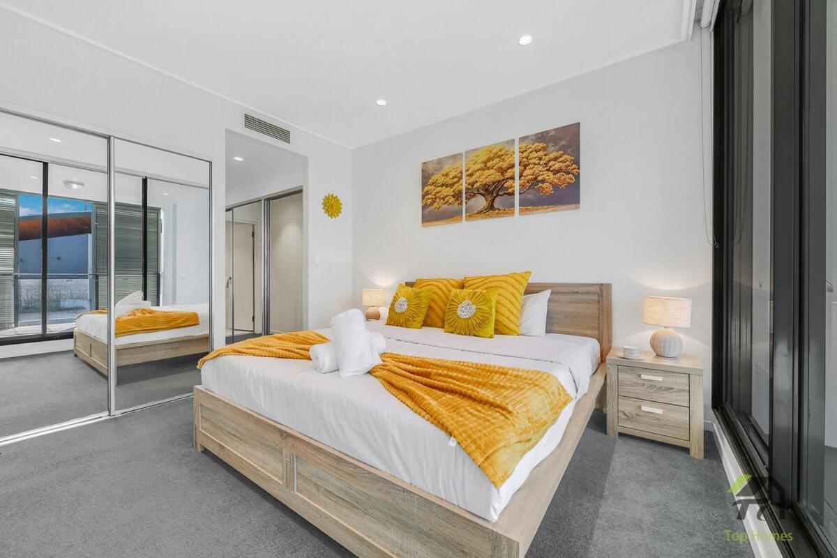 Apartment Luxury With 3 Rooms, 3 Bathrooms, And 2 Parking Spaces At Darling Harbour & Convention Center In