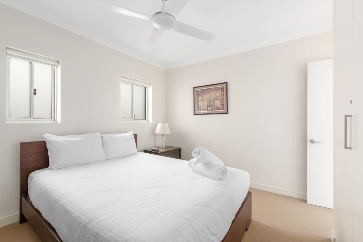 Beachfront Luxury 3 Beds With Ocean View Balcony Apartment Sydney