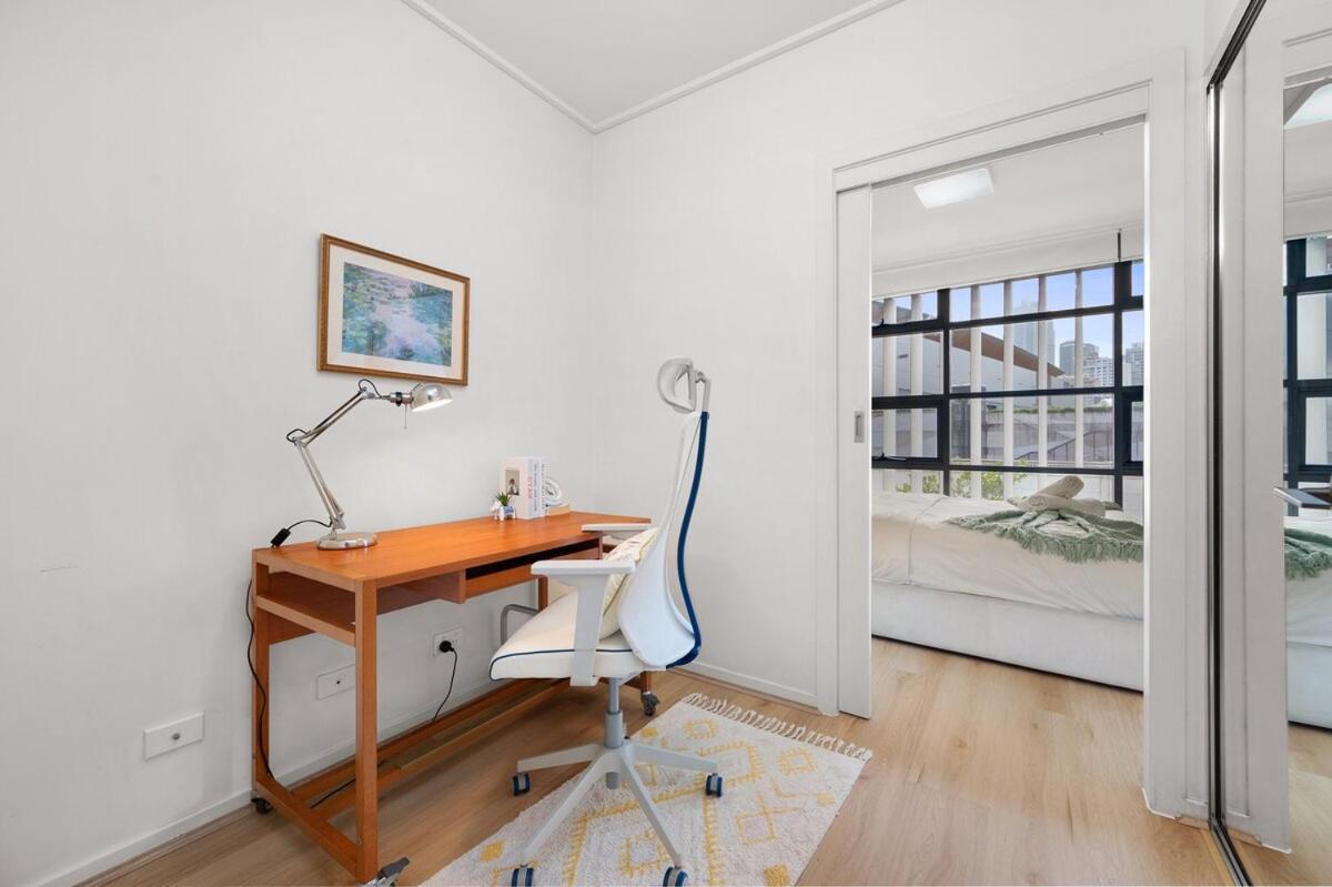 1b1b1p In The Heart Of Pyrmont * Sydney