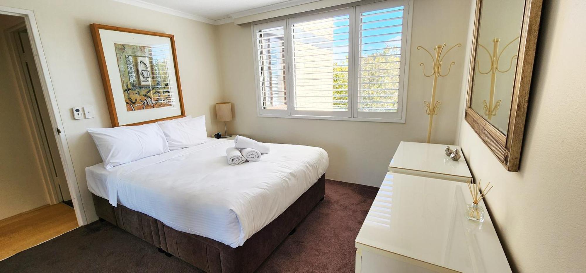 Impressive Centrally Located Penthouse * Sydney
