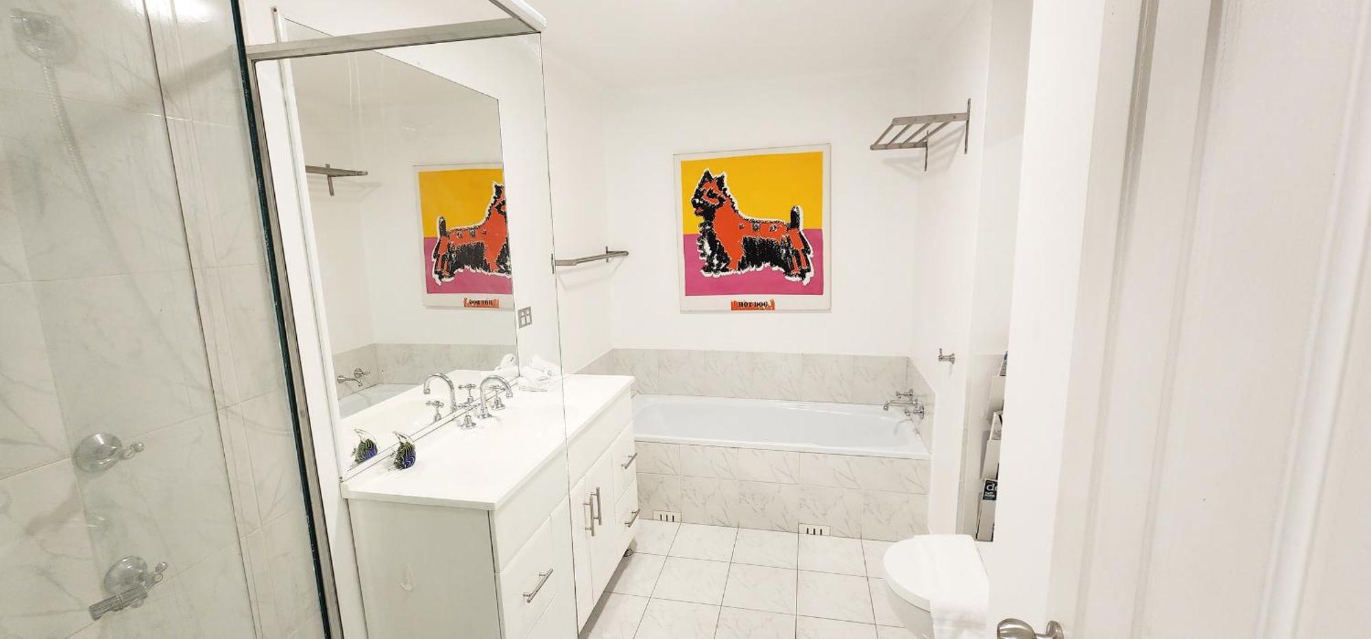 Impressive Centrally Located Penthouse * Sydney
