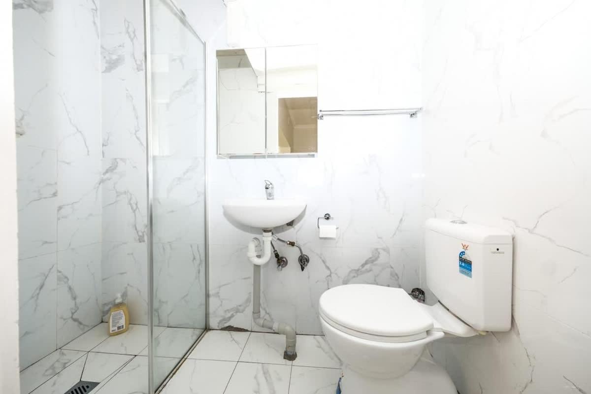 Holiday home Burwood 5bed House 3 Mins Burwood Westfield Sydney