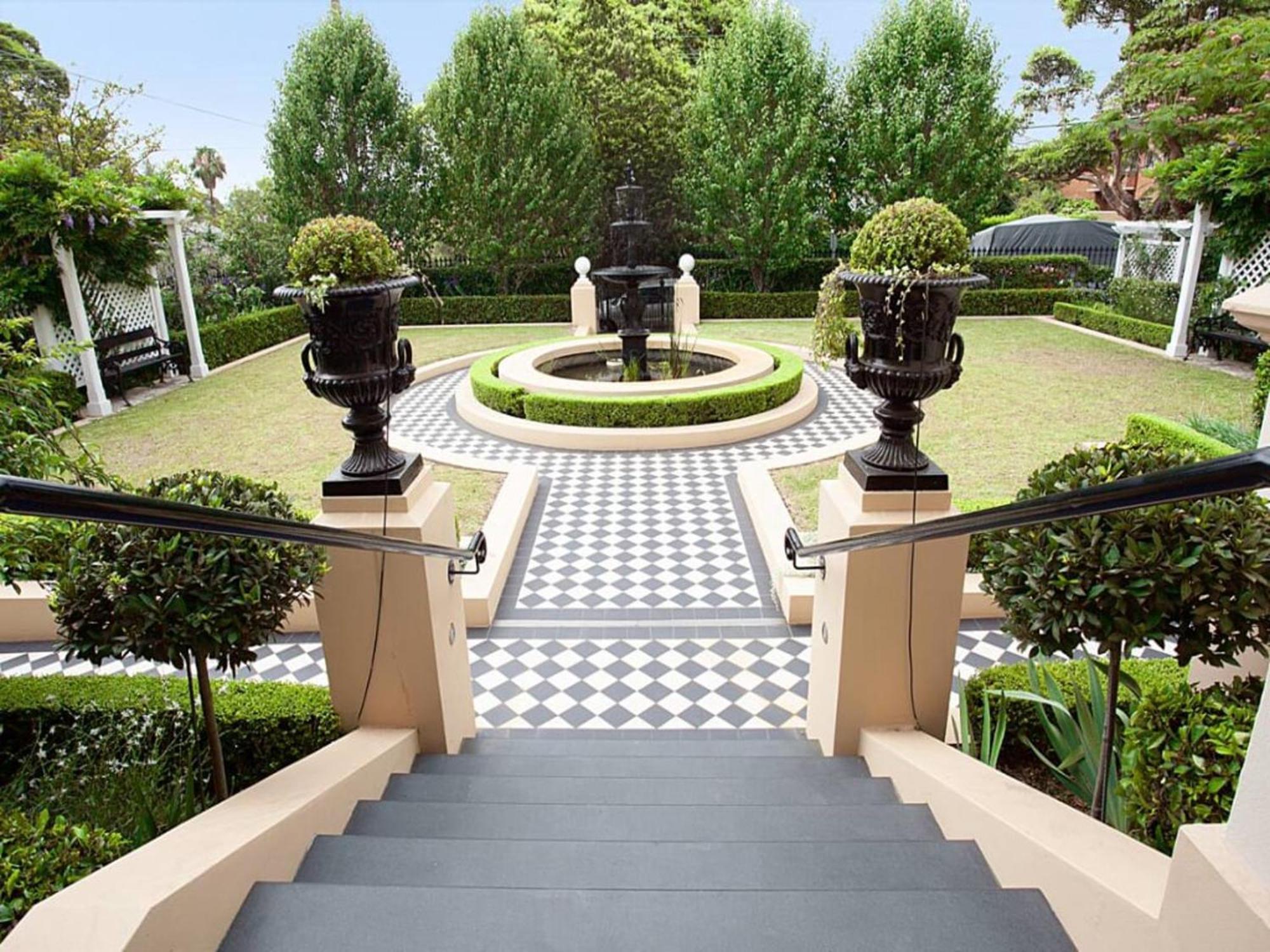 Stunning With Alfresco Terrace Near Trains * Sydney